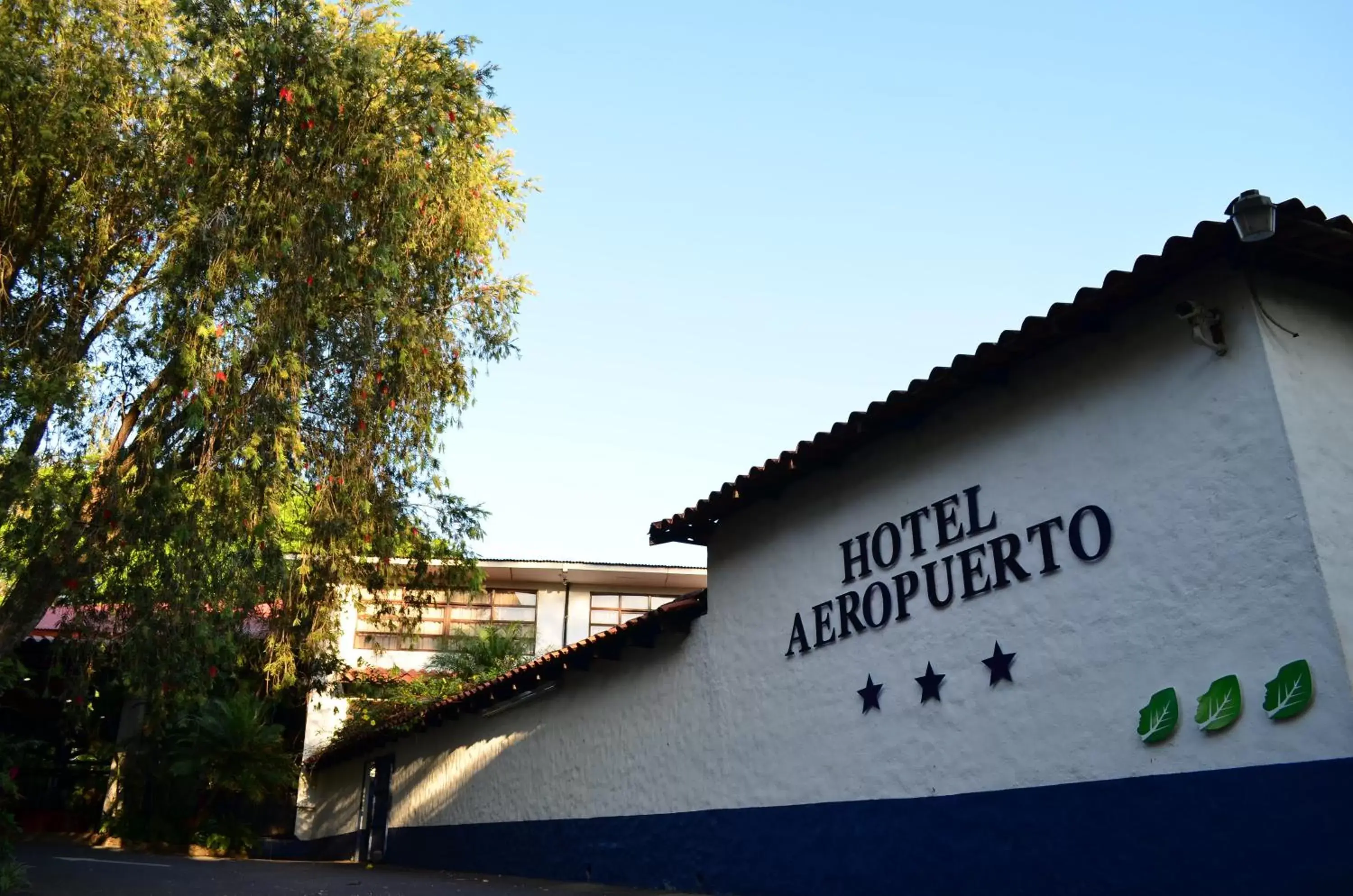 Facade/entrance in Hotel Aeropuerto