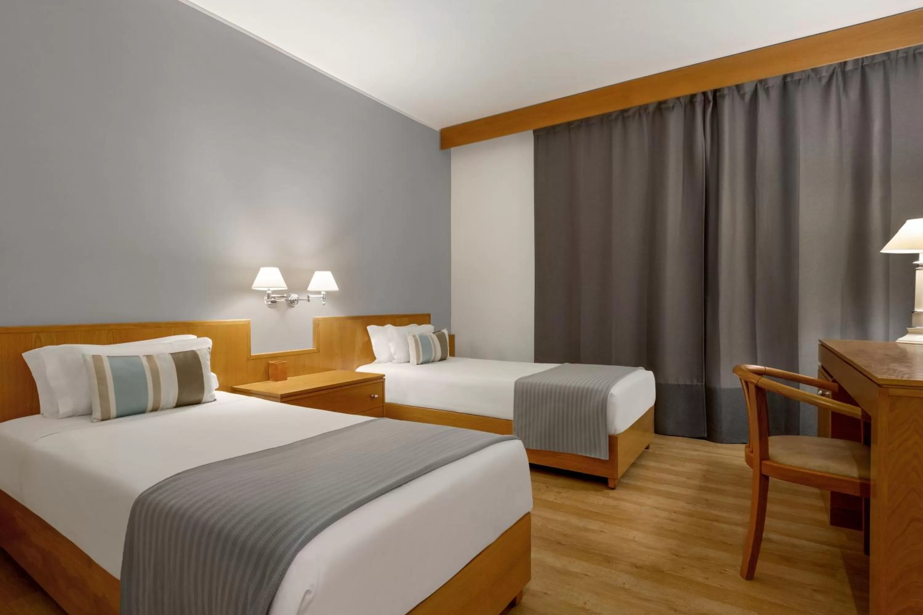 Bedroom, Bed in TRYP by Wyndham Montijo Parque Hotel