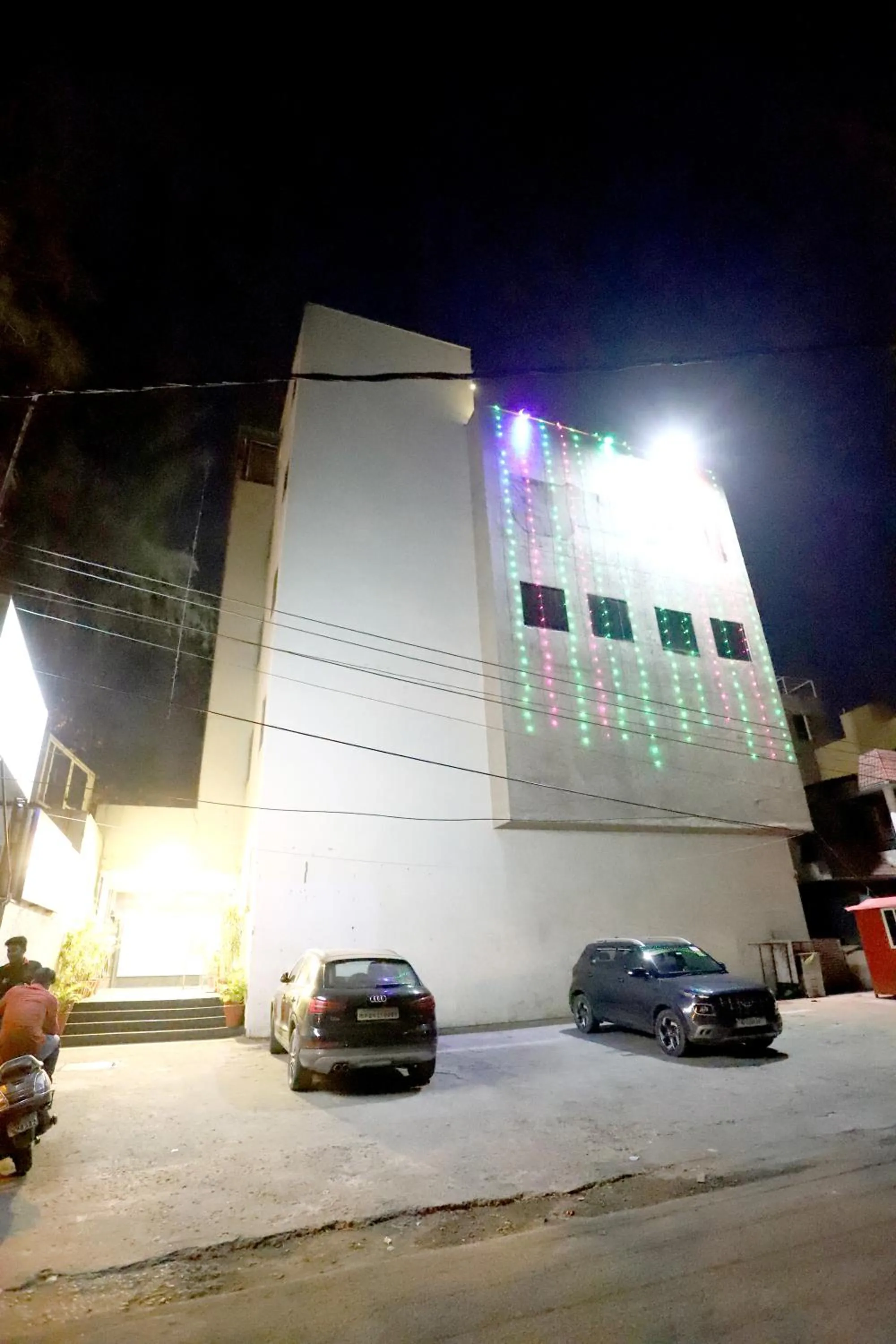 Property building in HOTEL BLUE PEARL