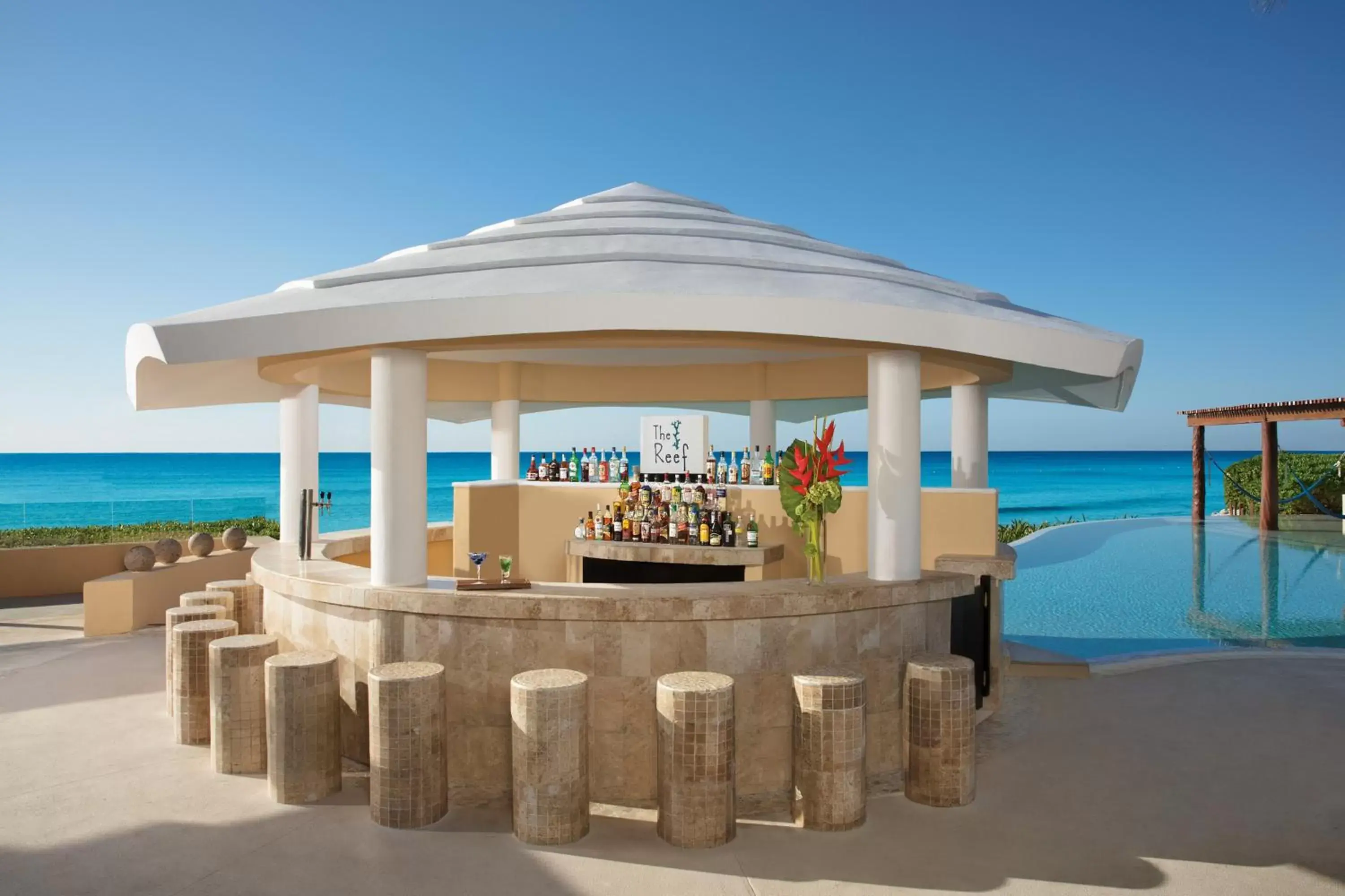 Lounge or bar in Dreams Jade Resort & Spa - All Inclusive