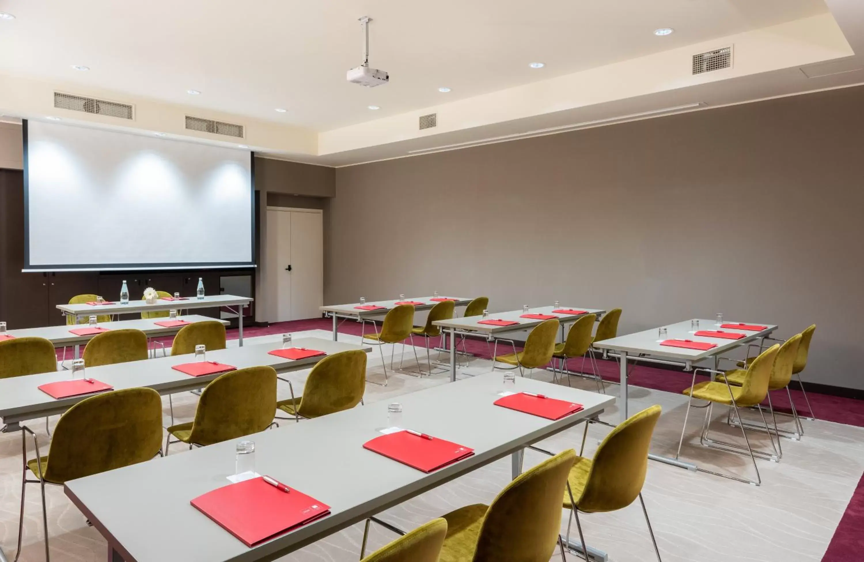 Meeting/conference room in Leonardo Royal Hotel Venice Mestre