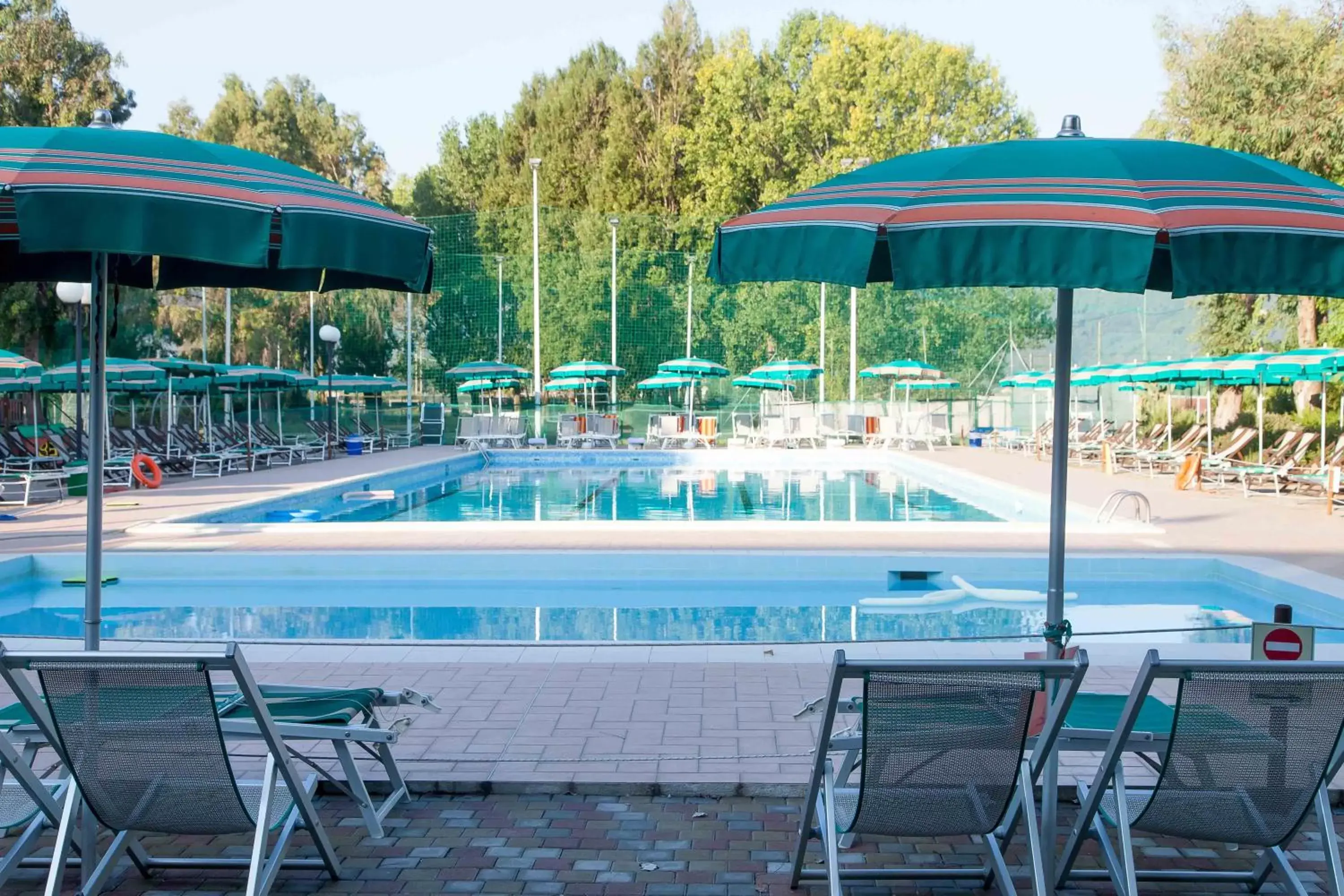 Garden, Swimming Pool in Residenza Alberghiera Italia