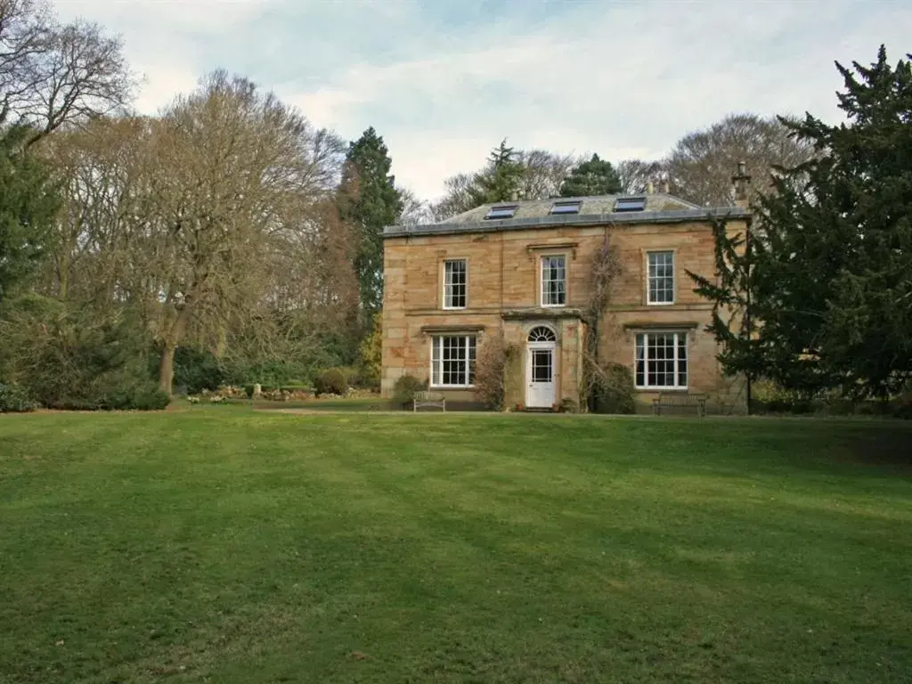 Property Building in Burnhopeside Hall