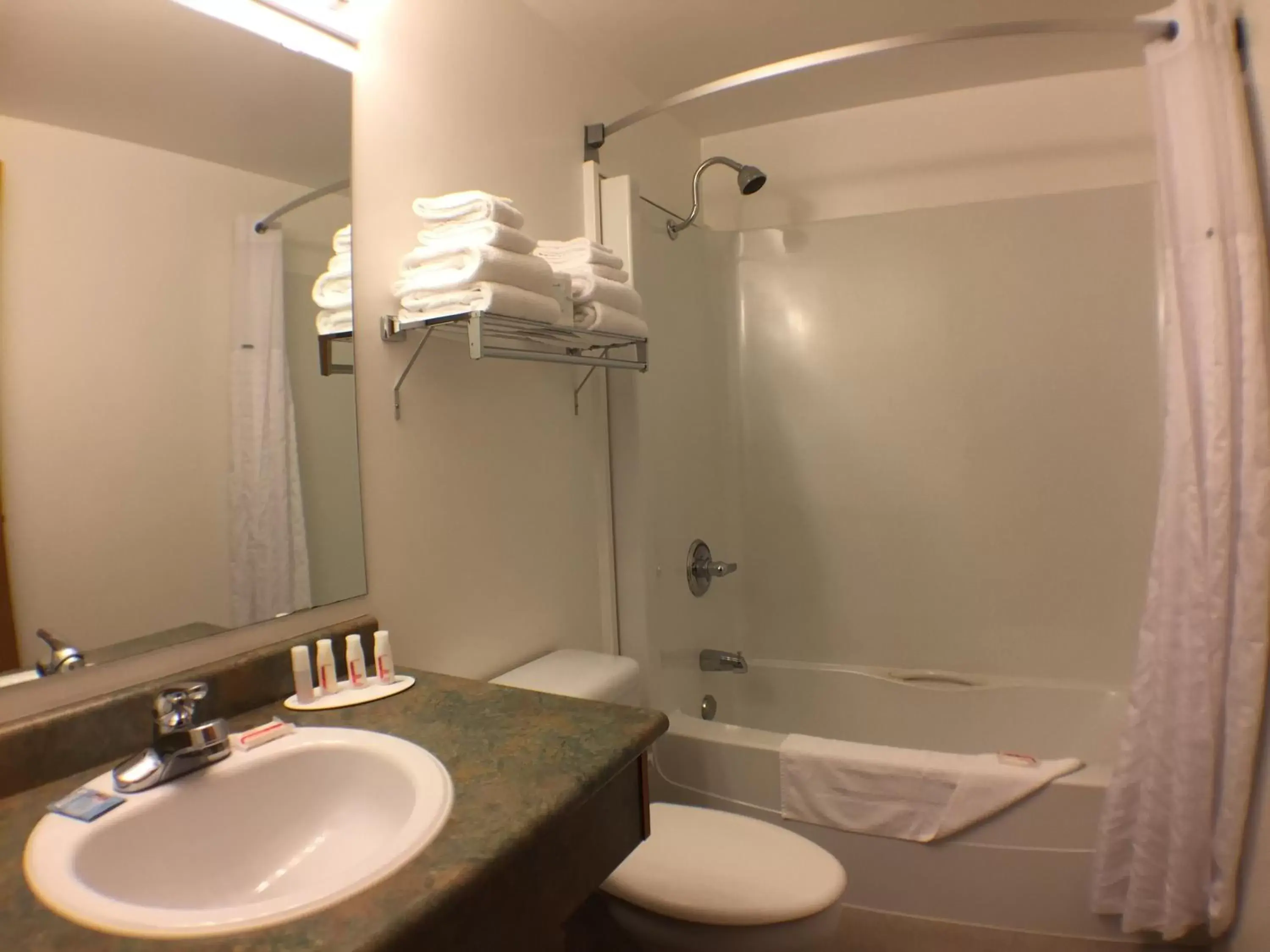 Bathroom in Super 8 by Wyndham Kenora