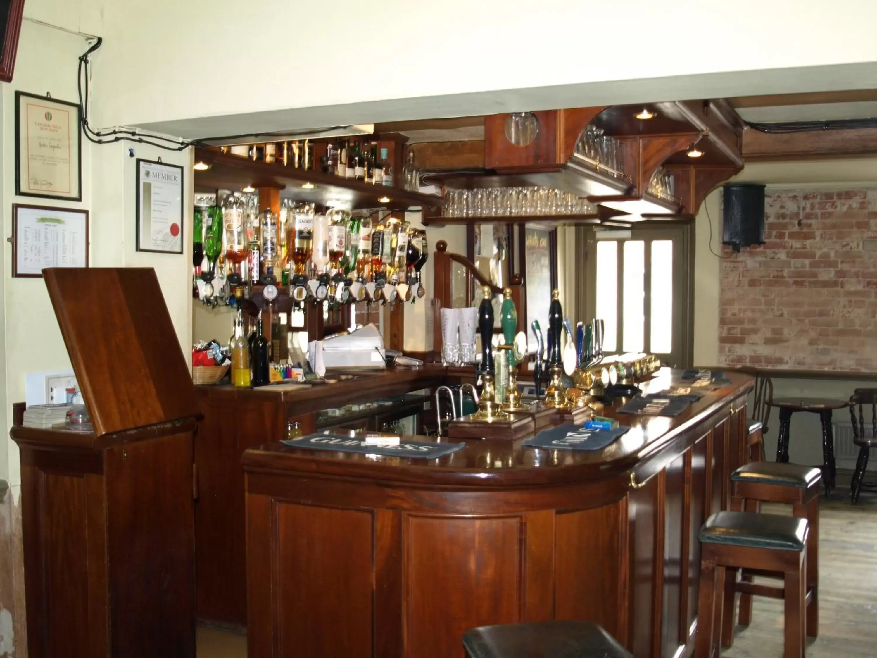 Day, Lounge/Bar in Jolly Brewers Free House Inn