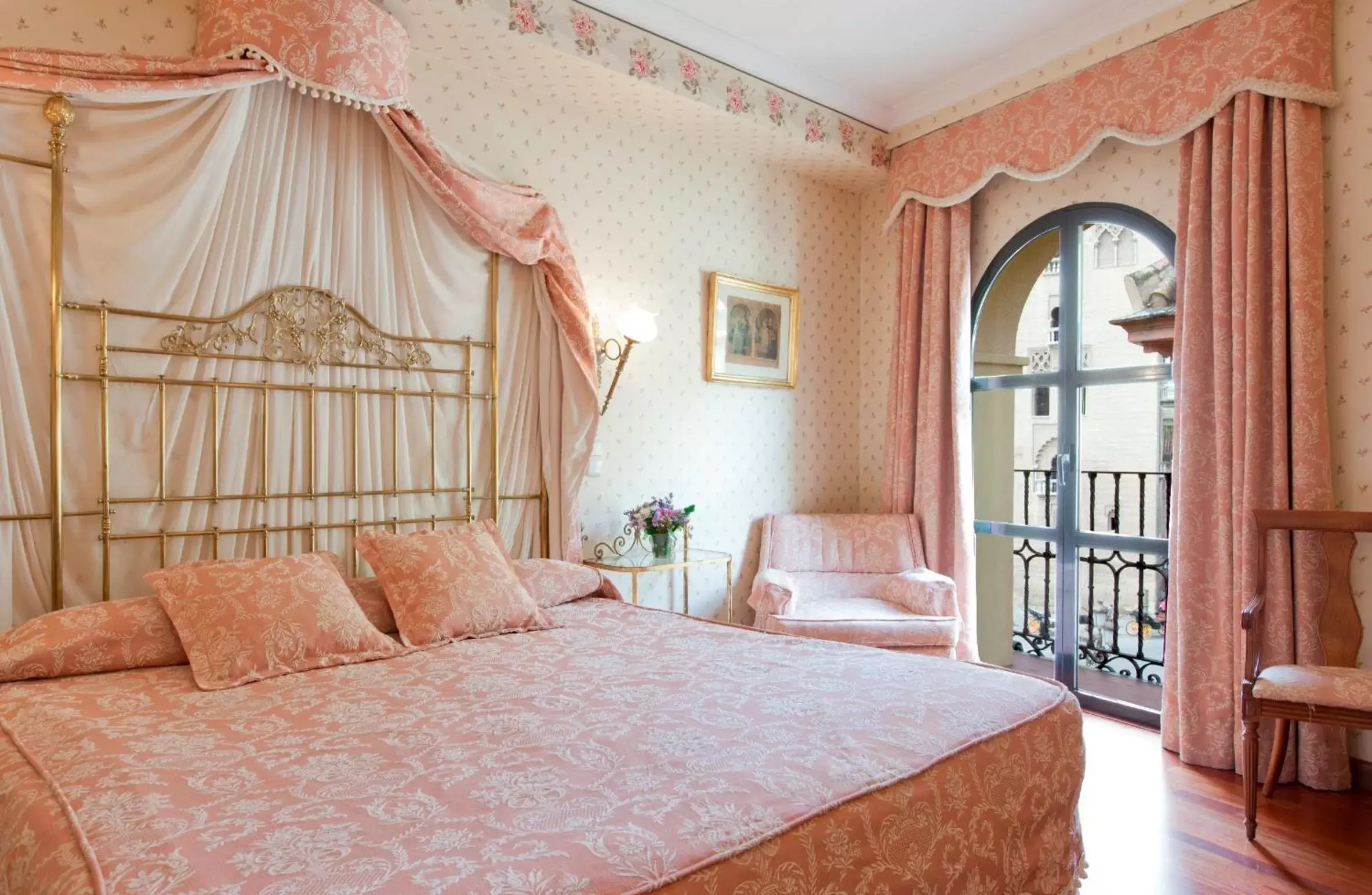Bedroom, Bed in Hotel Doña María