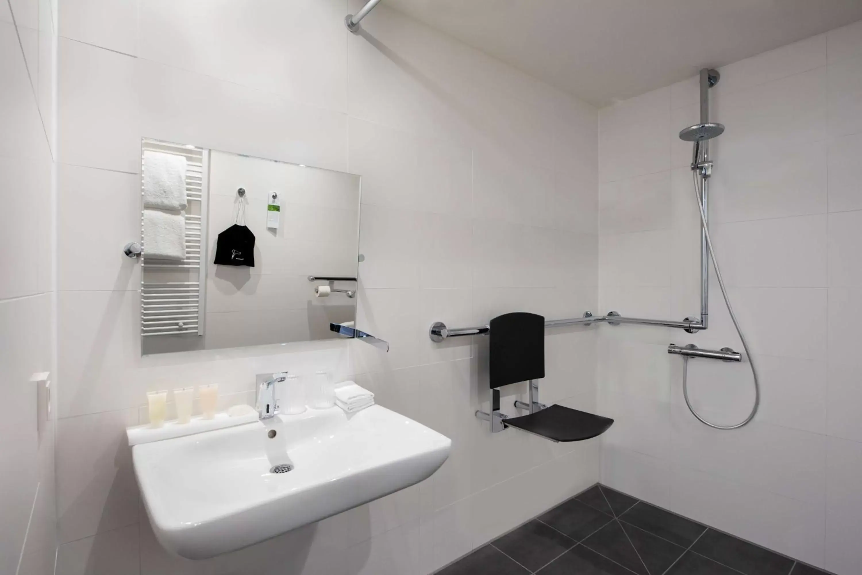 Bathroom in Hyatt House Frankfurt Eschborn