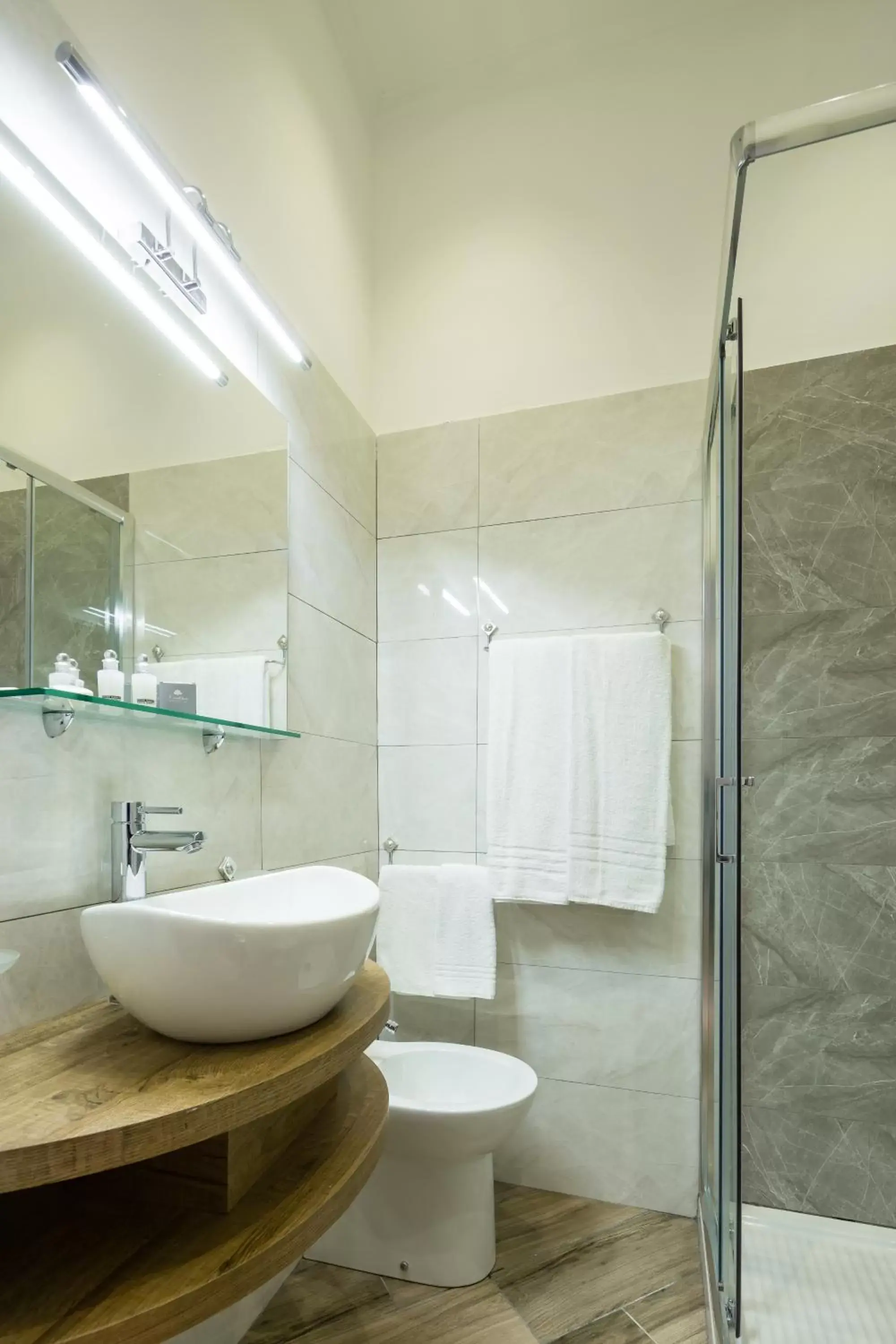 Bathroom in Hotel Bella Napoli