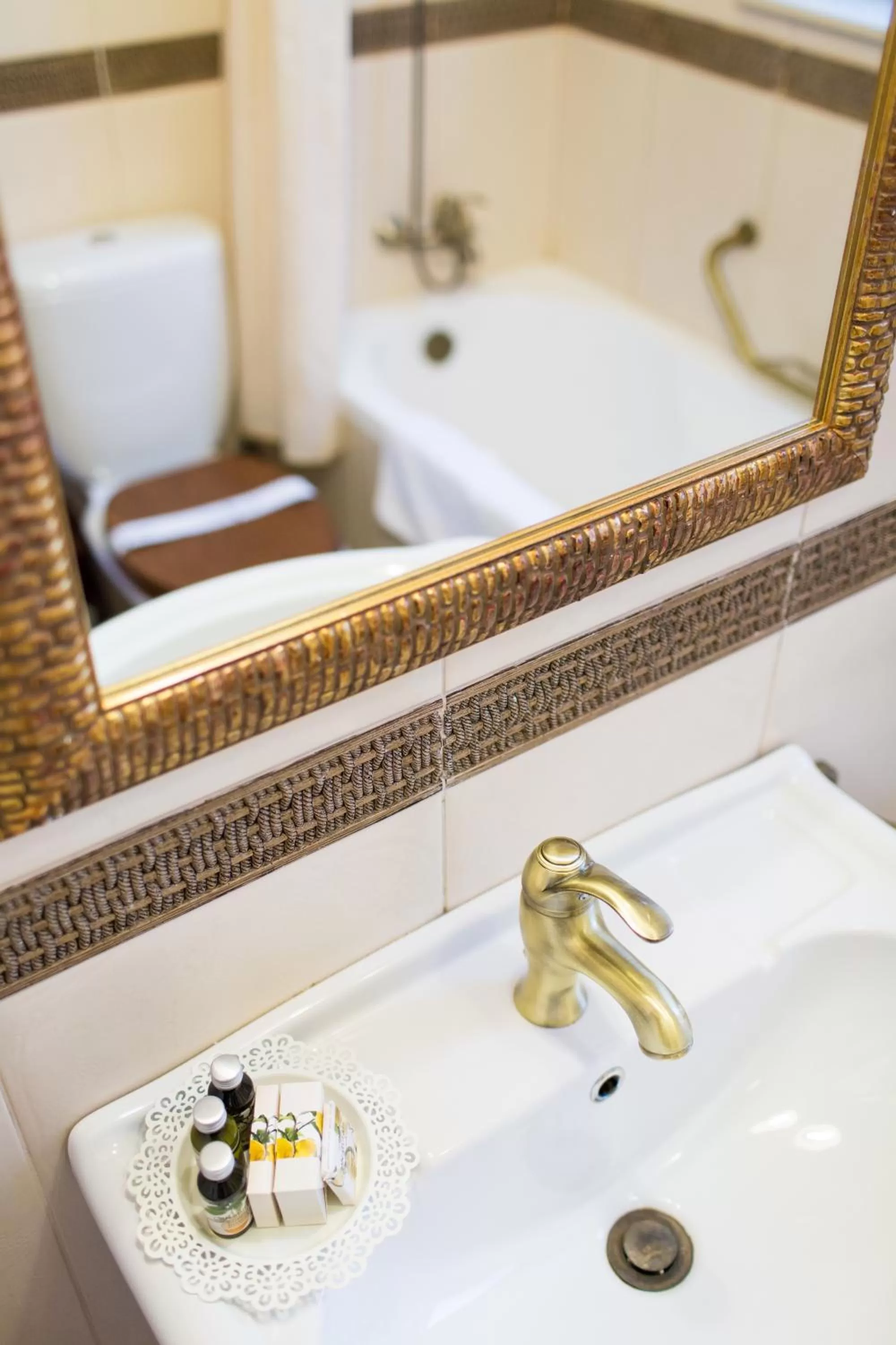 Bathroom in Vila Paris Boutique Hotel