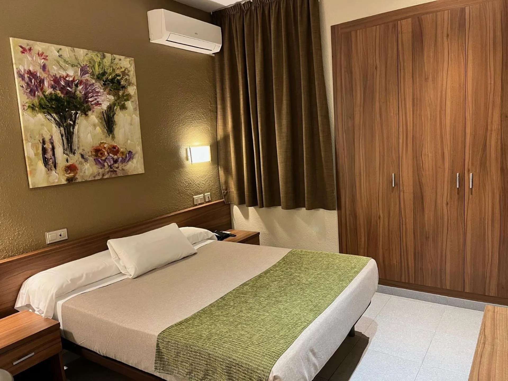 Double Room in Hotel Aneto