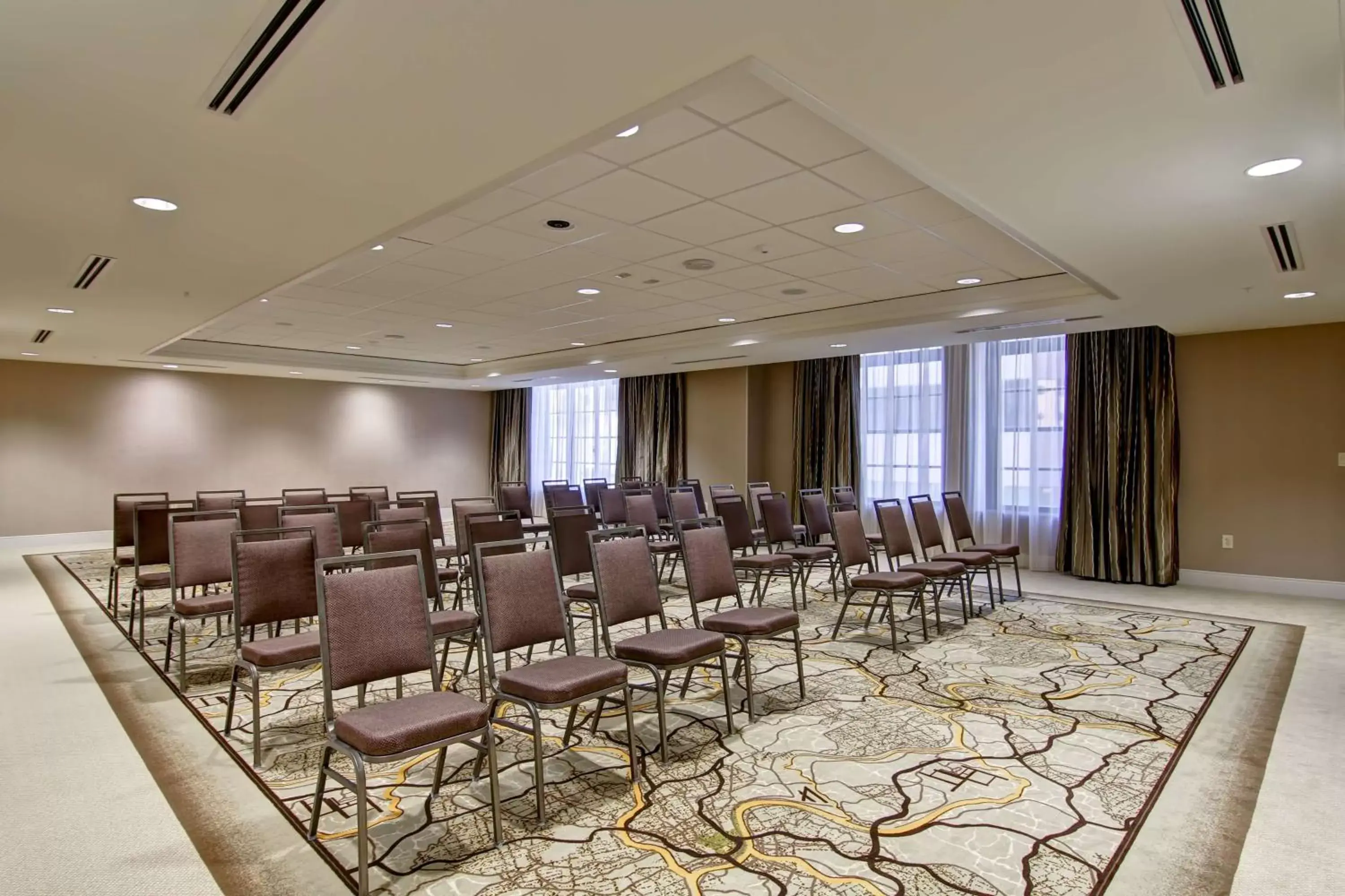 Meeting/conference room in Homewood Suites by Hilton Cincinnati-Downtown