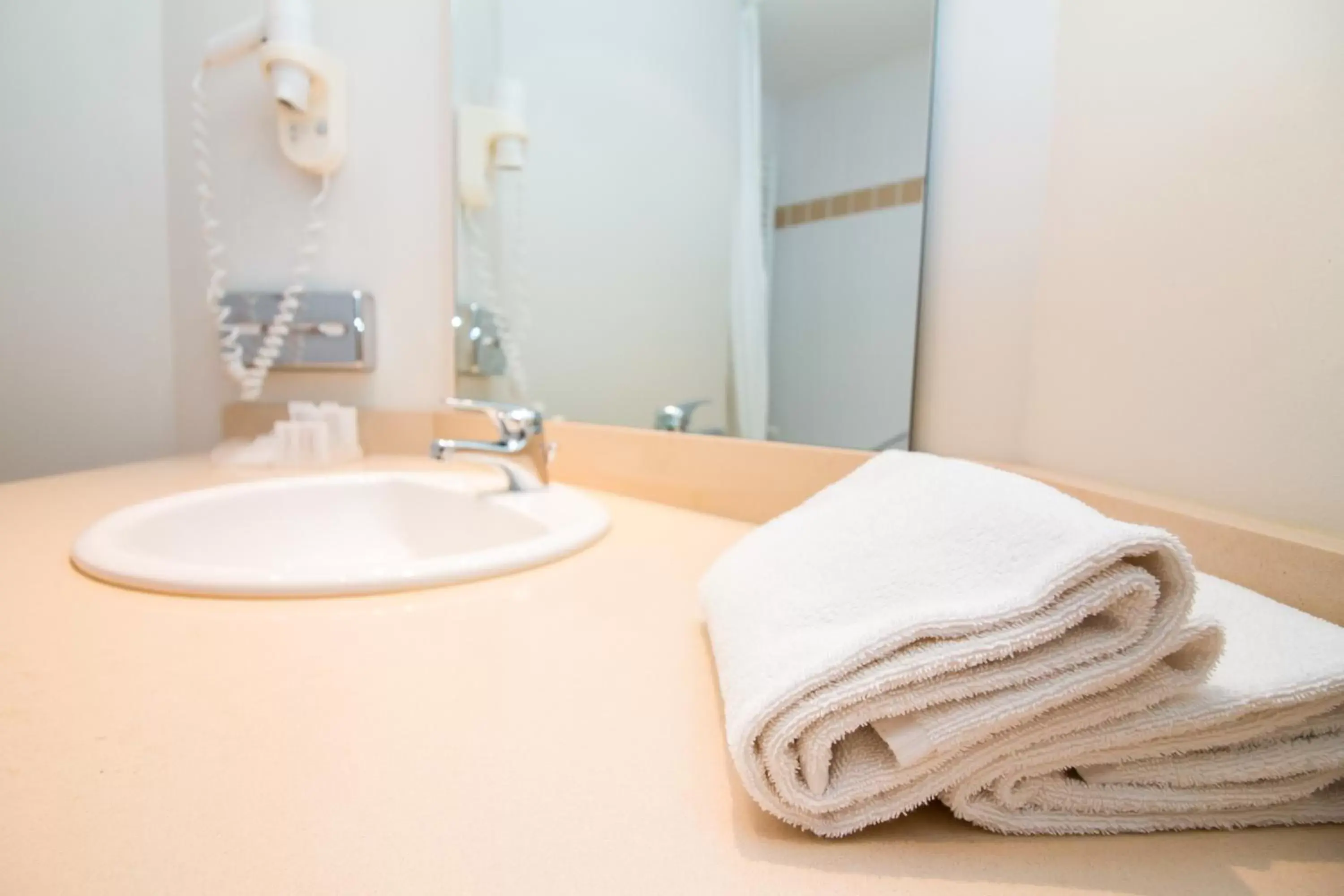 Bathroom in Hotel Aazaert by WP Hotels