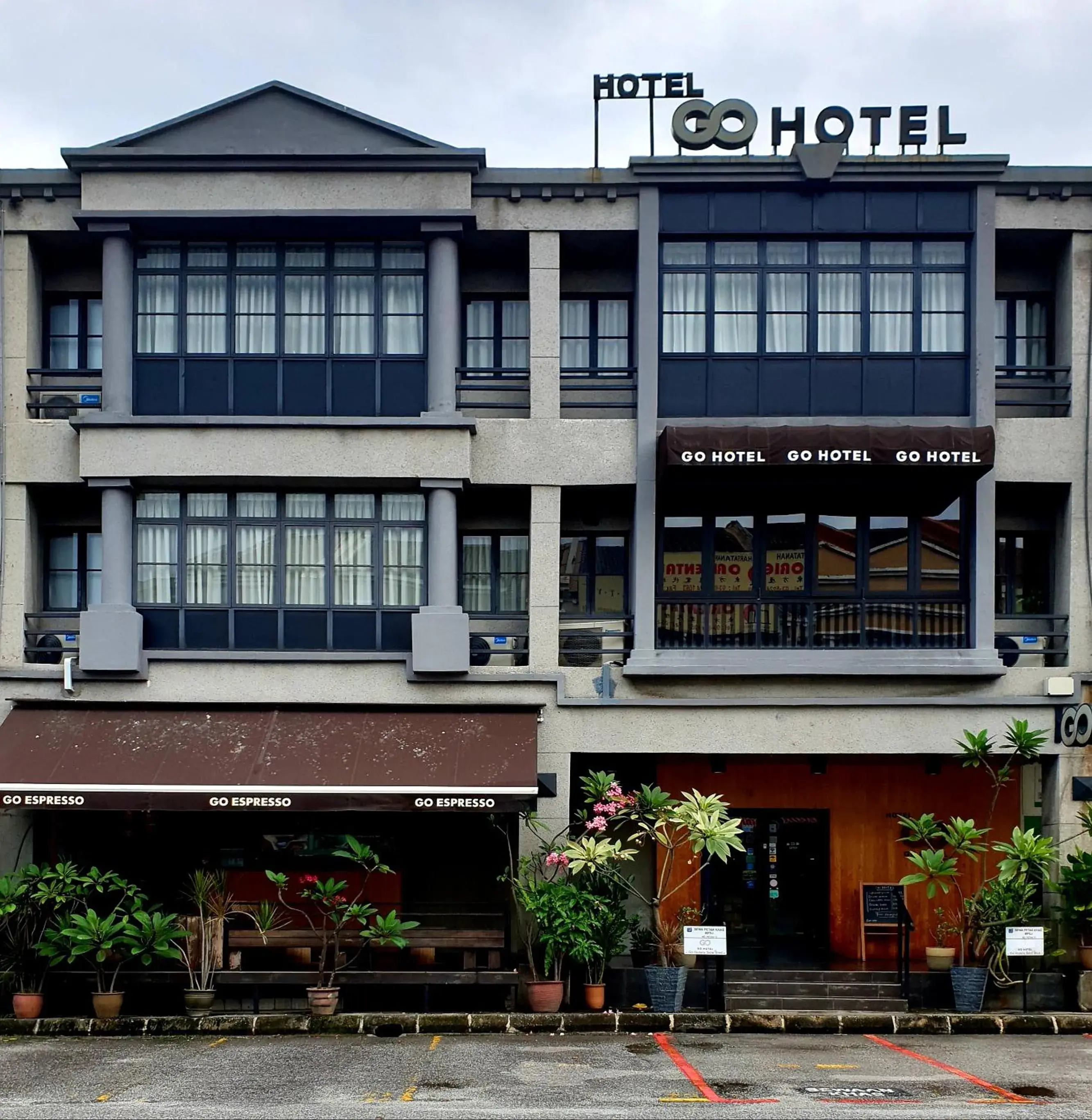 Property building in Go Hotel Property building in Go Hotel