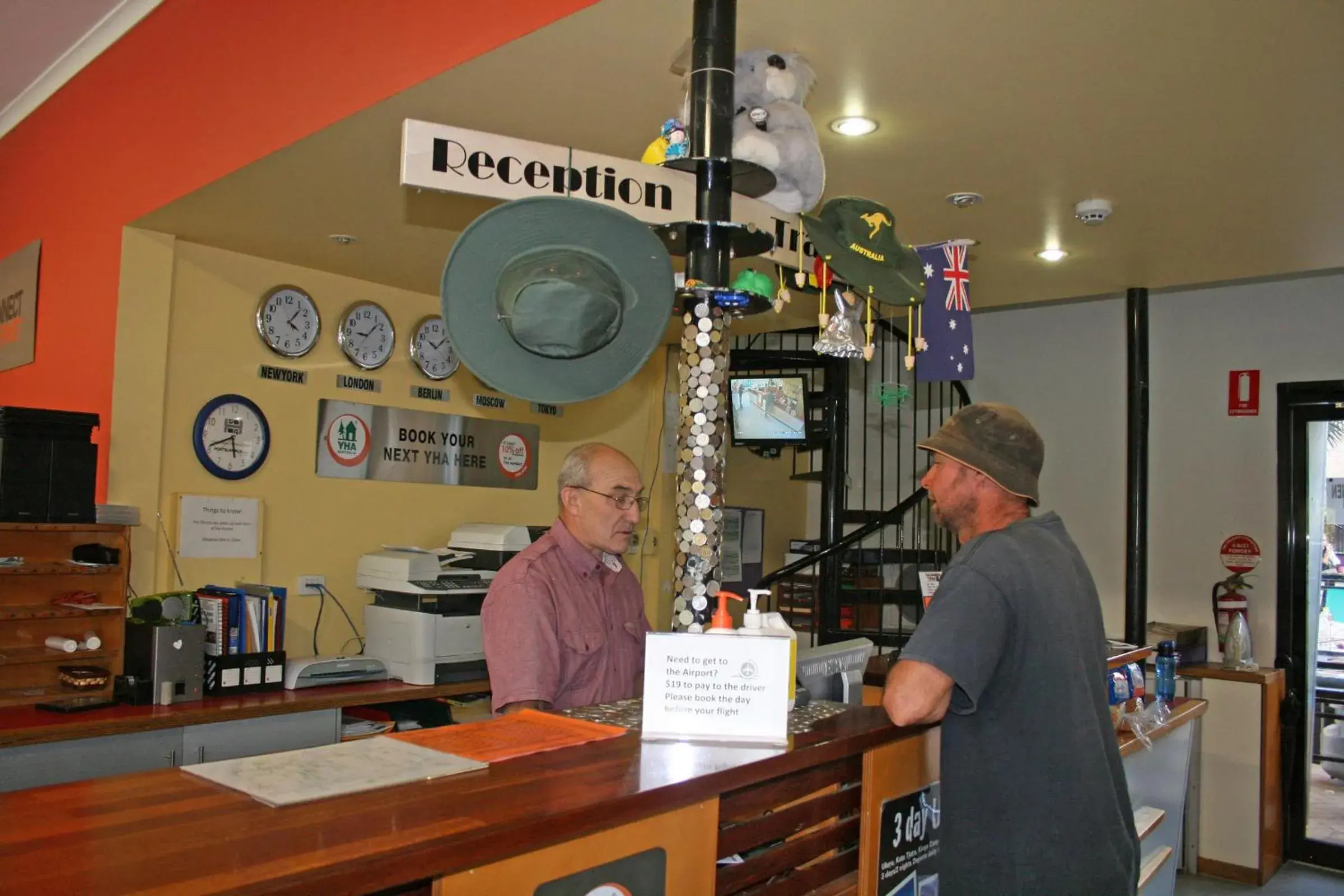 People, Lobby/Reception in Alice Springs YHA