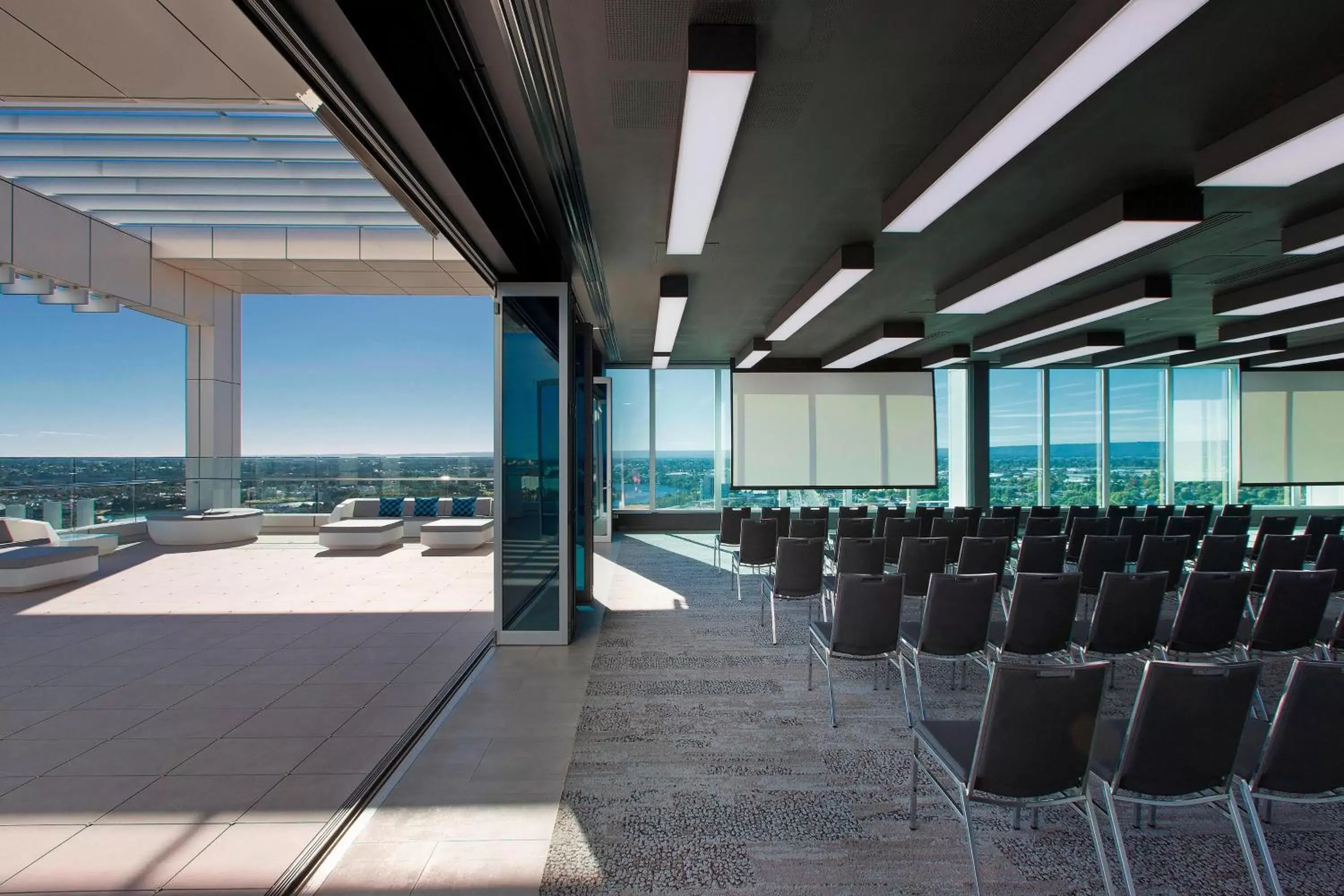 Meeting/conference room in Aloft Perth