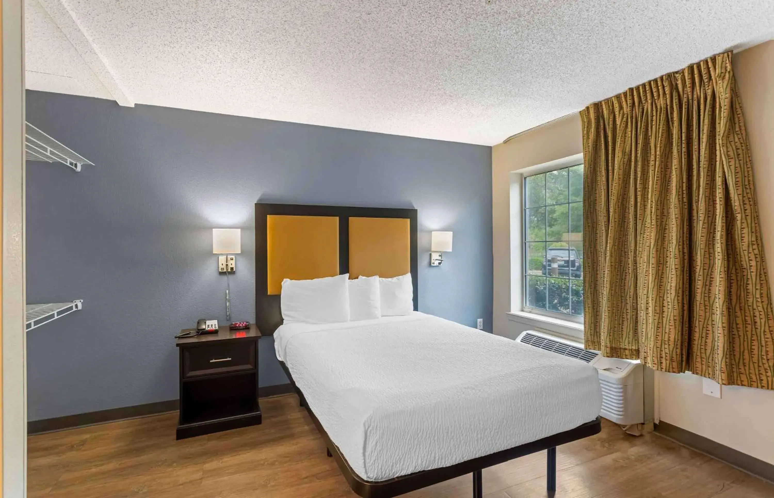 Bedroom, Bed in Extended Stay America Suites - Memphis - Airport