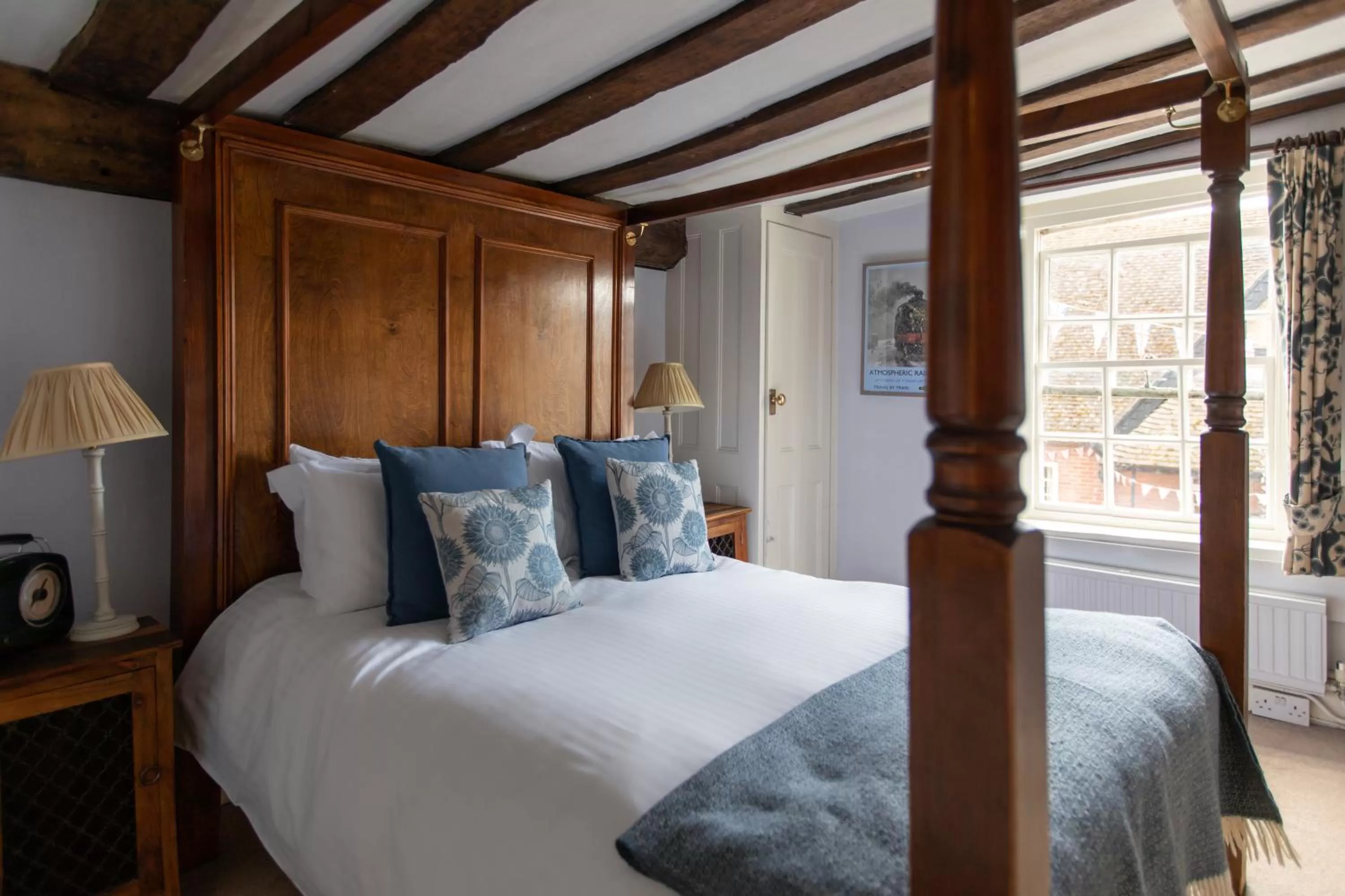 Bedroom, Bed in The Griffin Inn