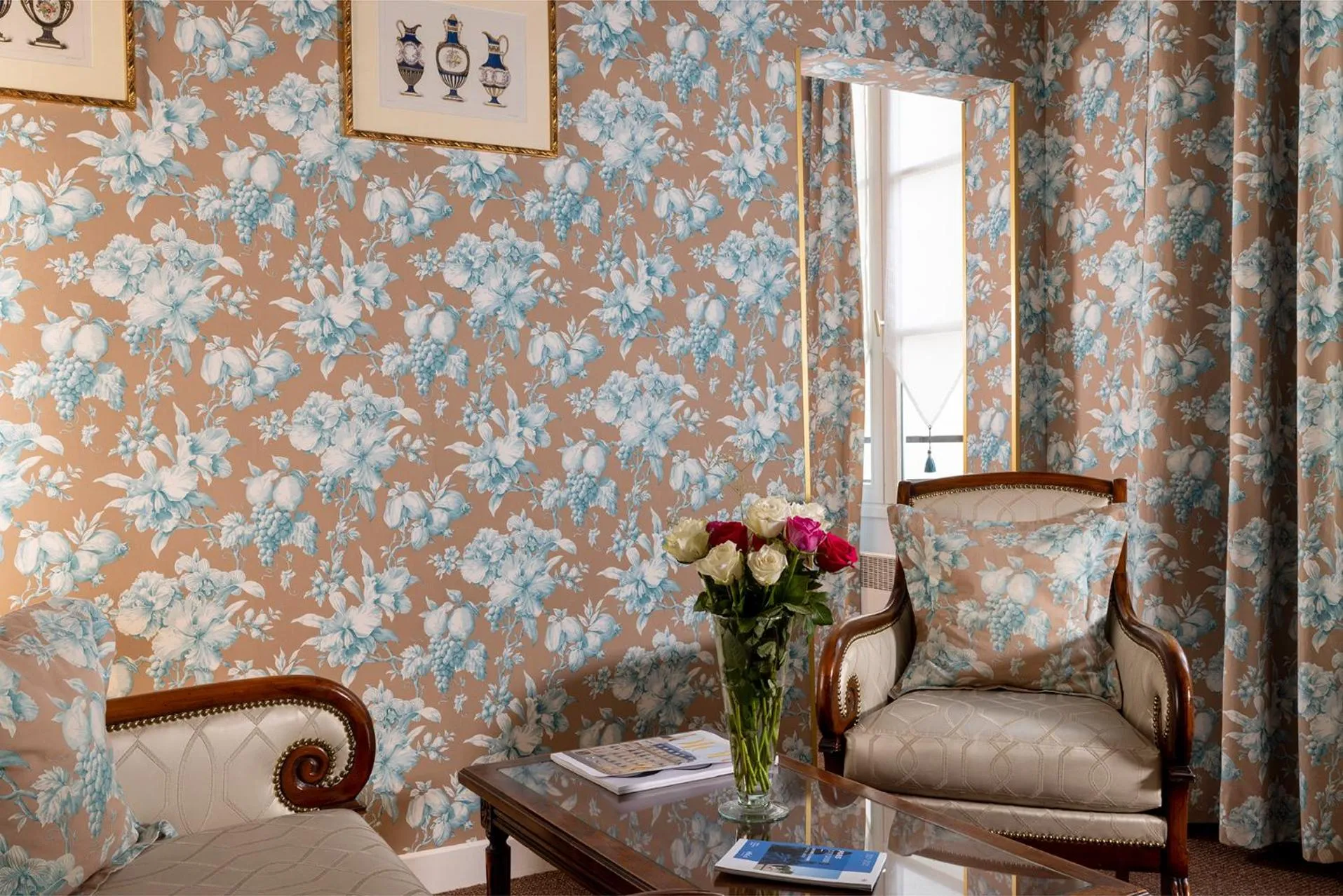 Living room in Relais Hôtel du Vieux Paris