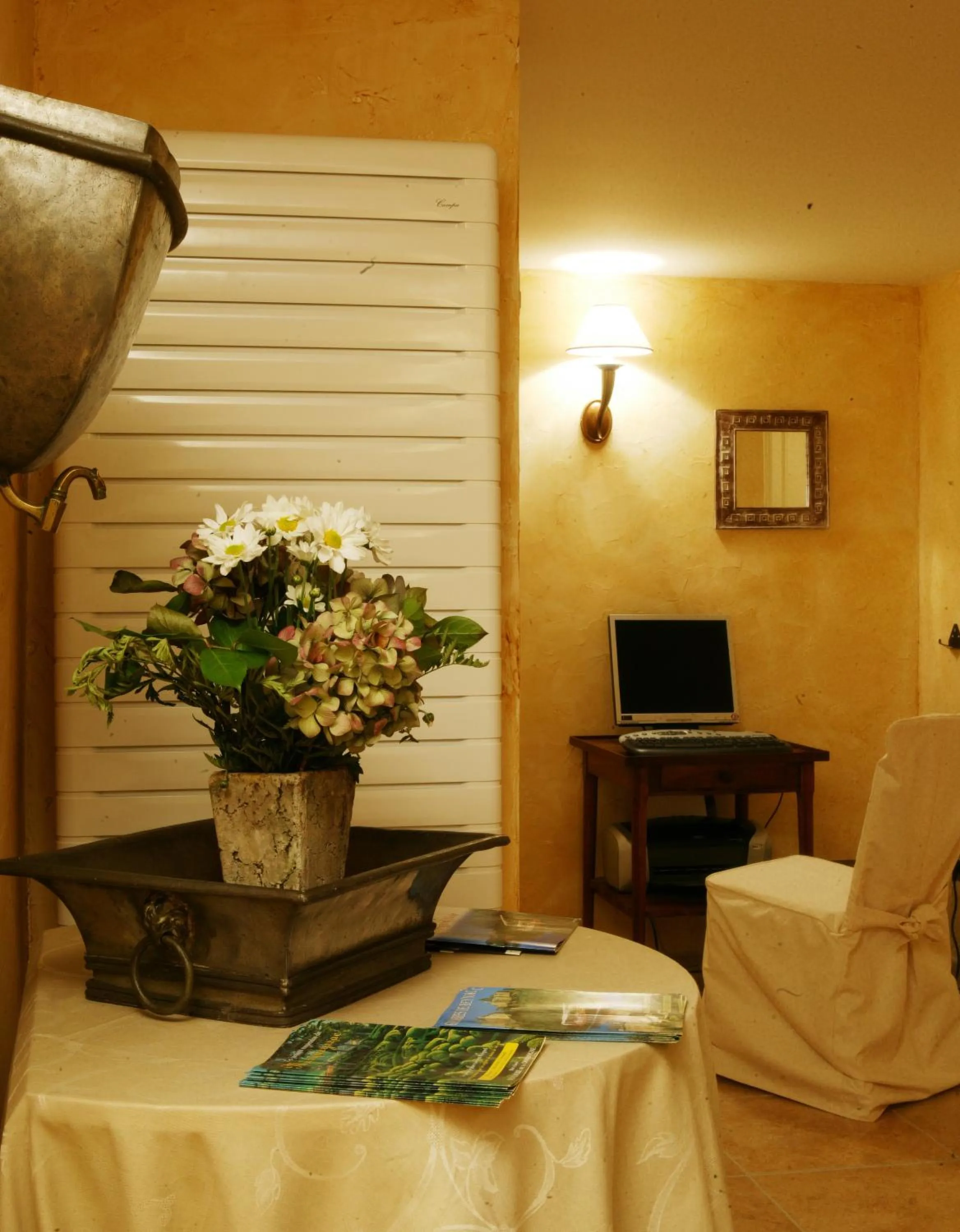 Business facilities in Clos La Boëtie &amp; Spa