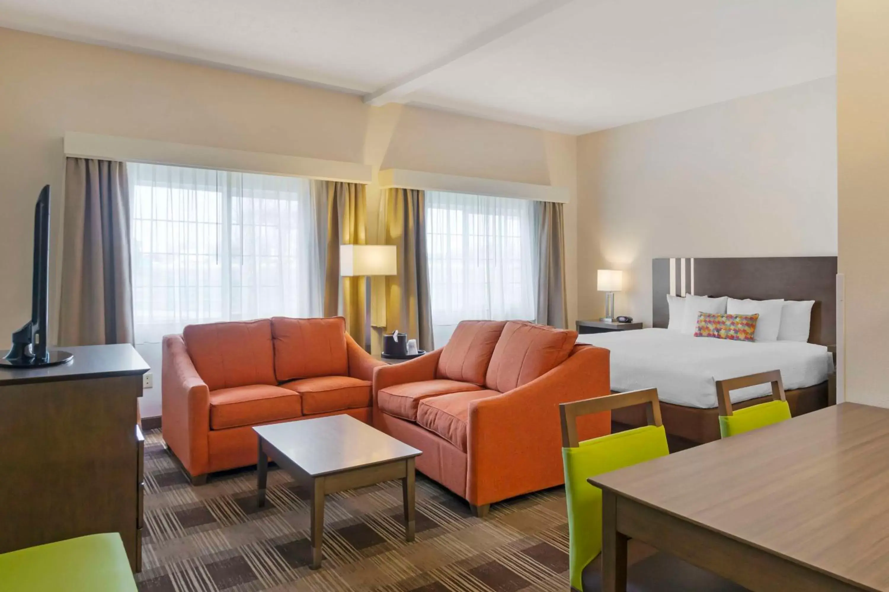 Bedroom, Bed in Best Western Plus The Inn at Horse Heaven Bedroom, Bed in Best Western Plus The Inn at Horse Heaven