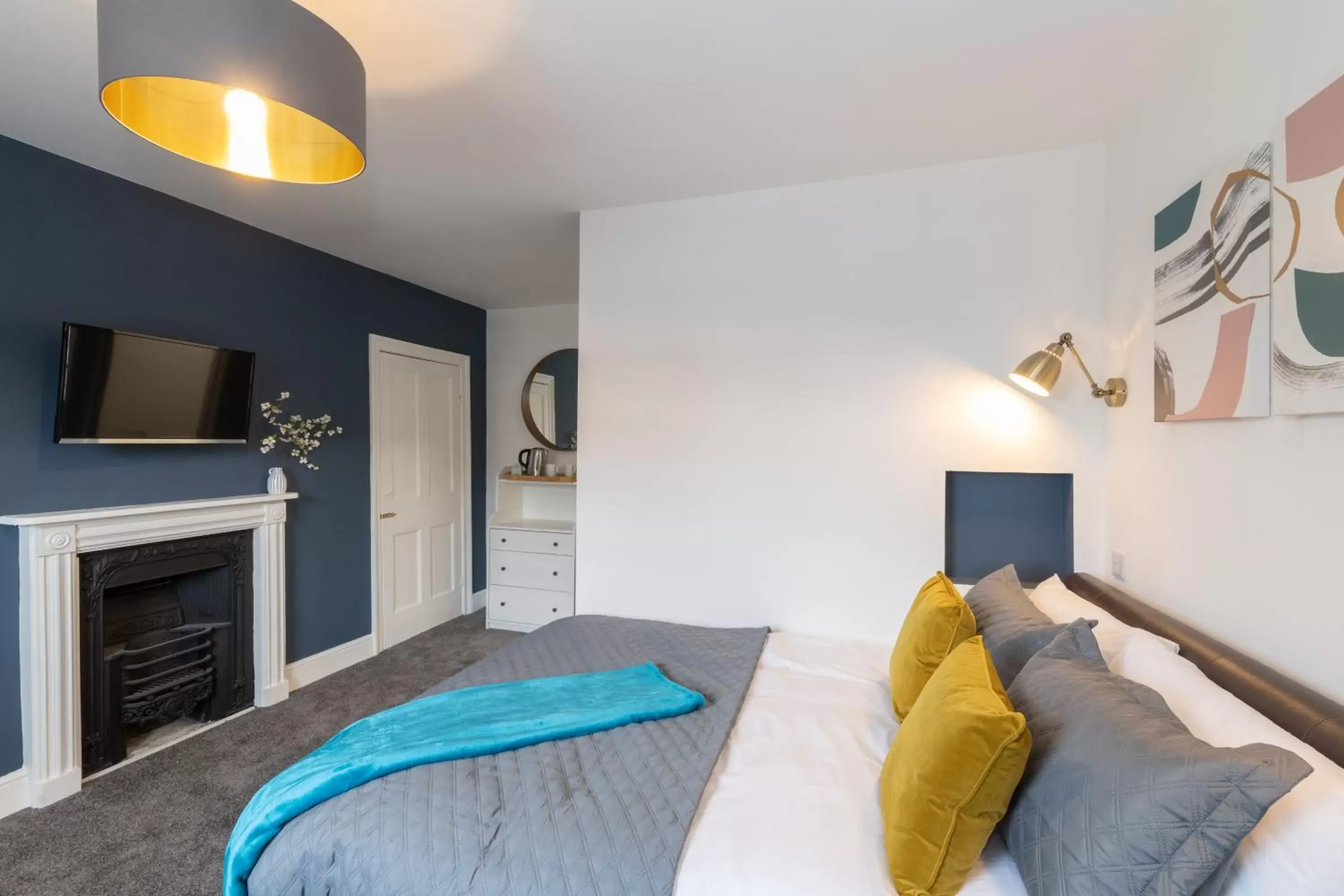 Bedroom, Seating Area in BrickSage Rooms, King's Lynn South Gate