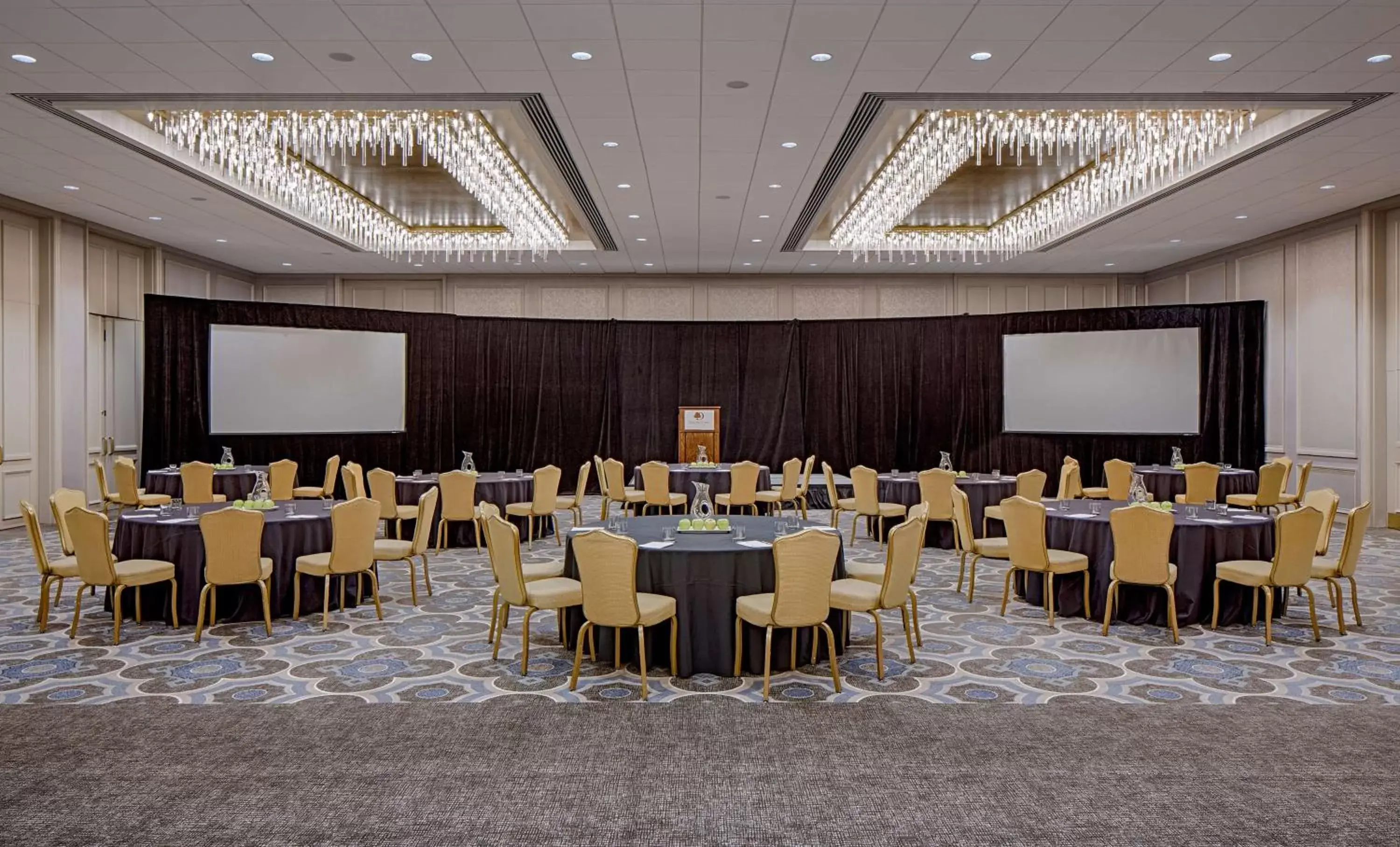 Meeting/conference room in DoubleTree by Hilton Hotel Houston Greenway Plaza