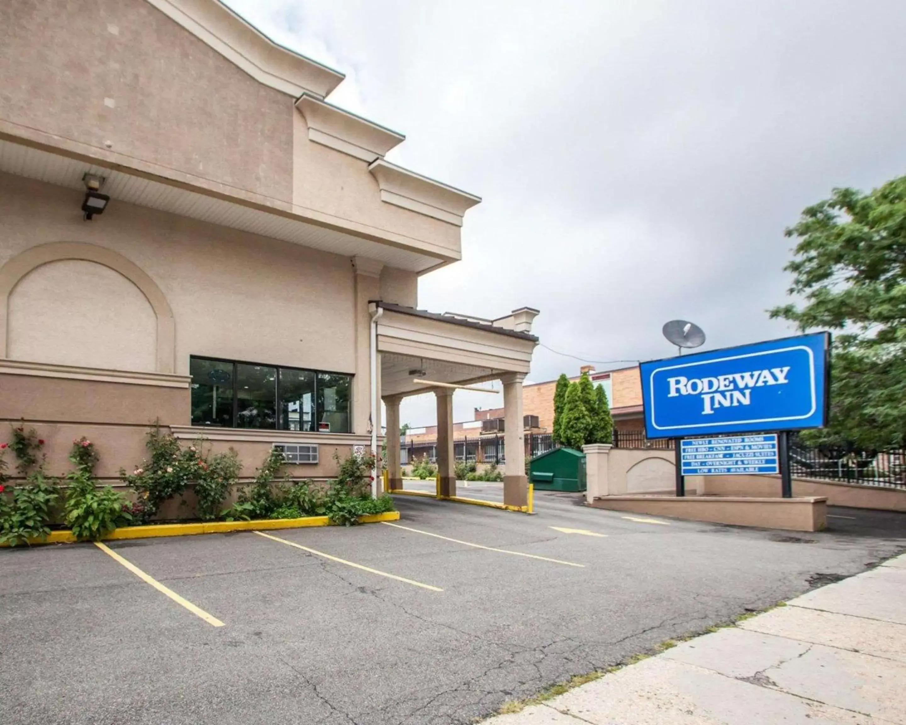 Property Building in Rodeway Inn Paterson New Jersey