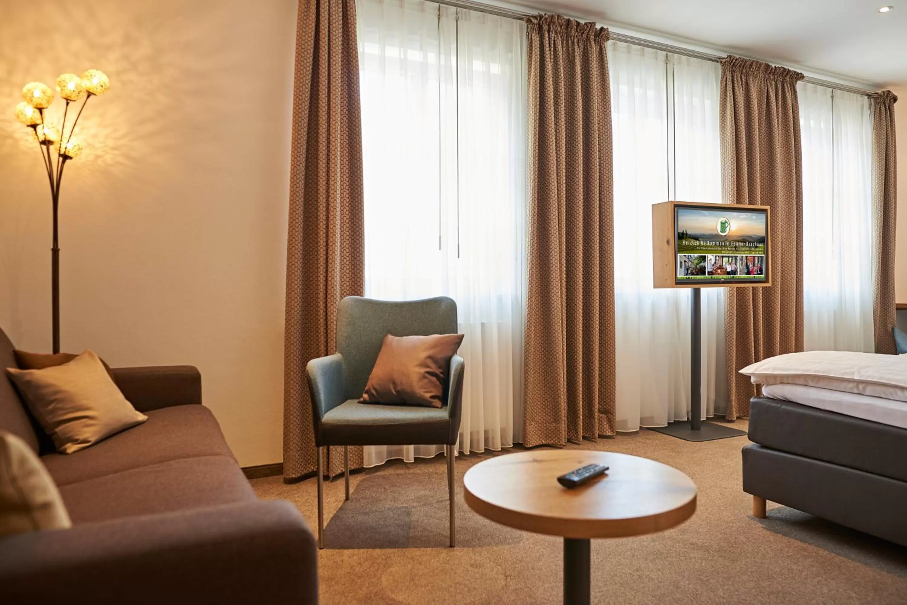 Photo of the whole room, Bed in Domschänke Eslohe Brauereigasthof