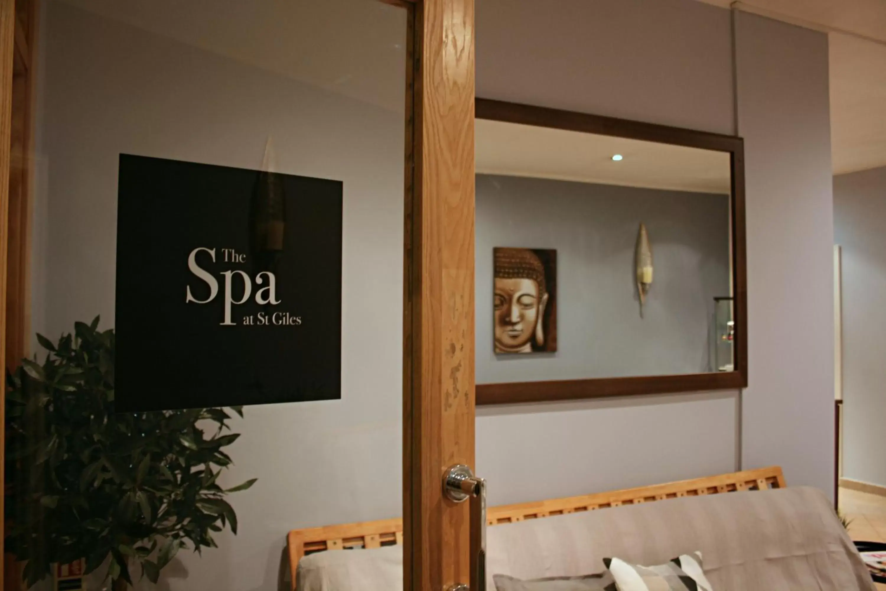 Spa and wellness centre/facilities in St Giles House Hotel