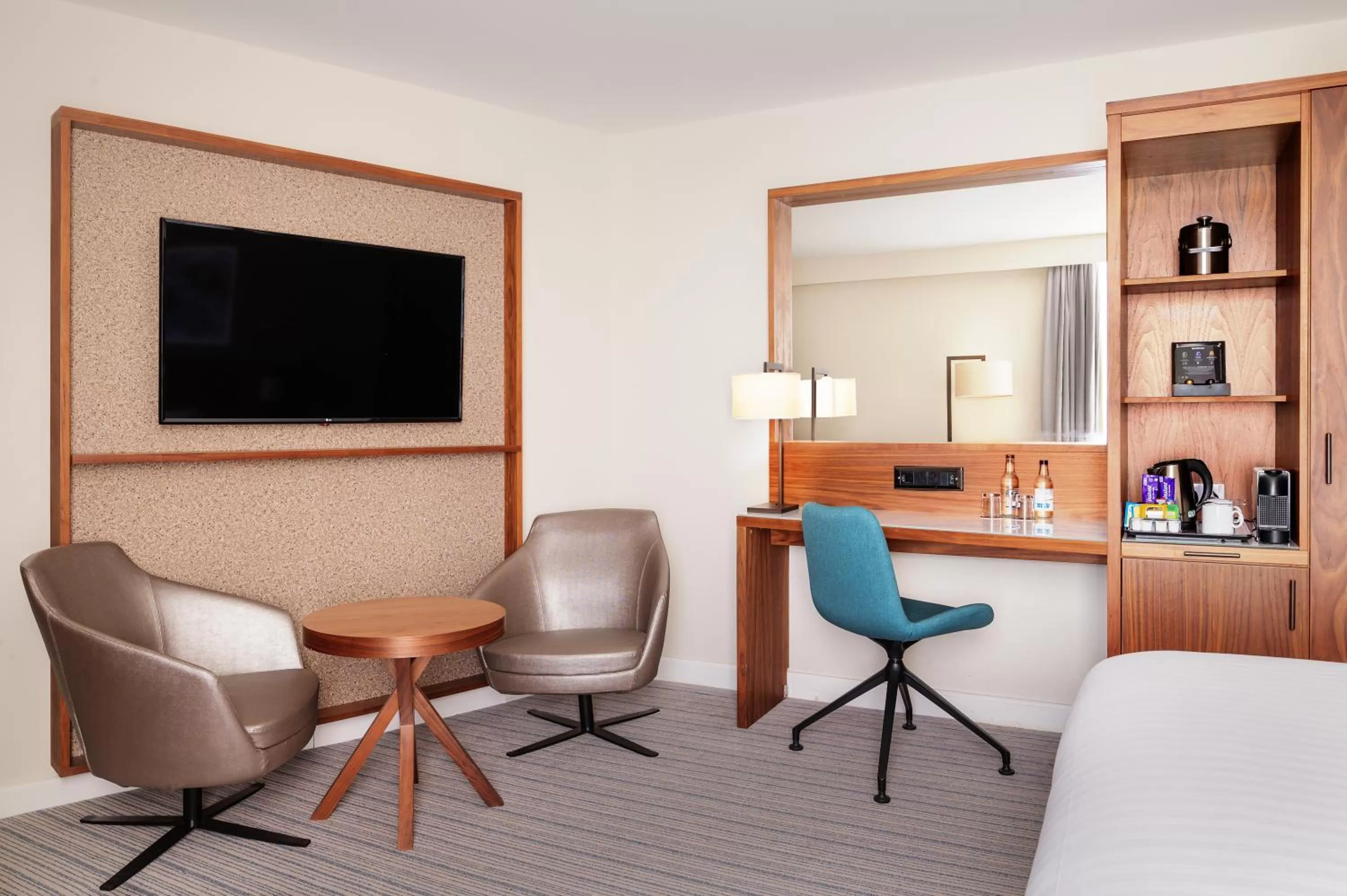 Bed in Courtyard by Marriott London Gatwick Airport