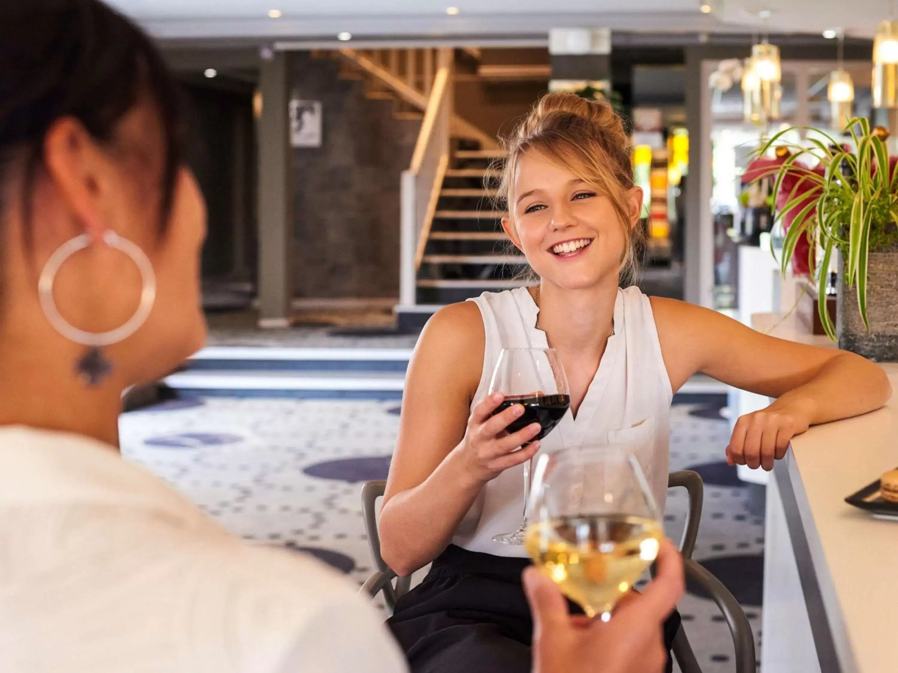 Lounge or bar in Mercure Cabourg Hôtel & Spa