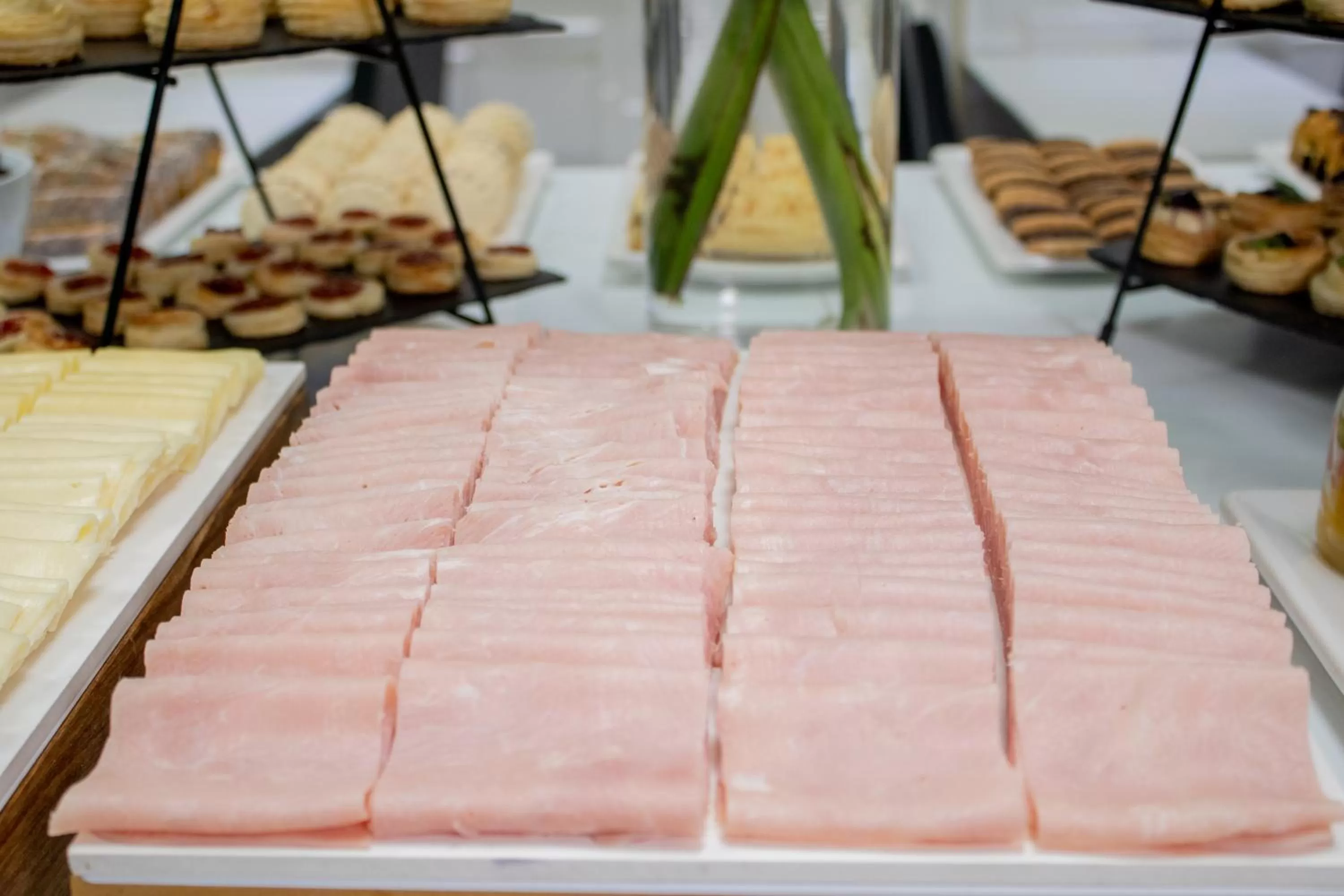 Food and drinks in Ker Recoleta Hotel