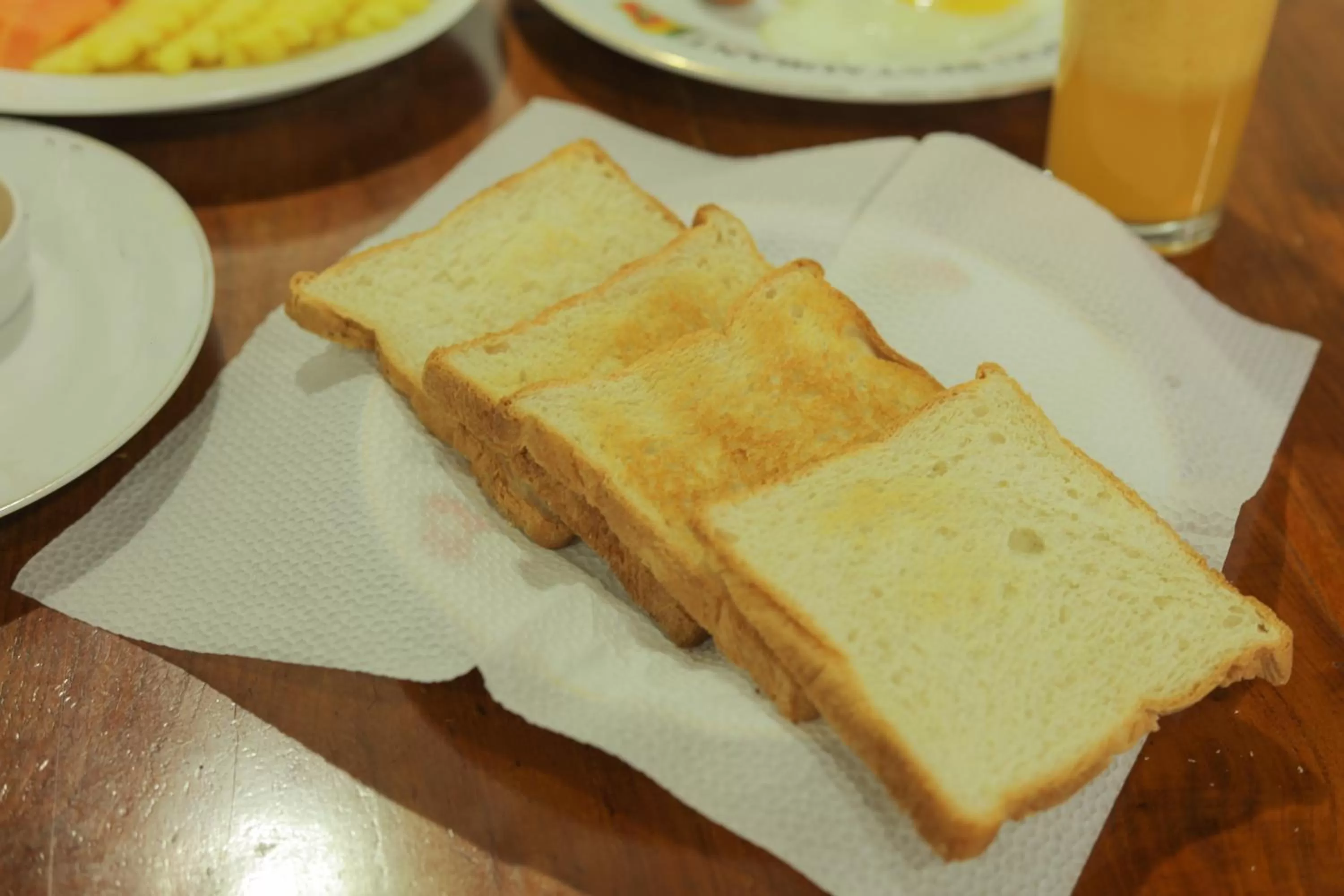Breakfast in Summerside Residence