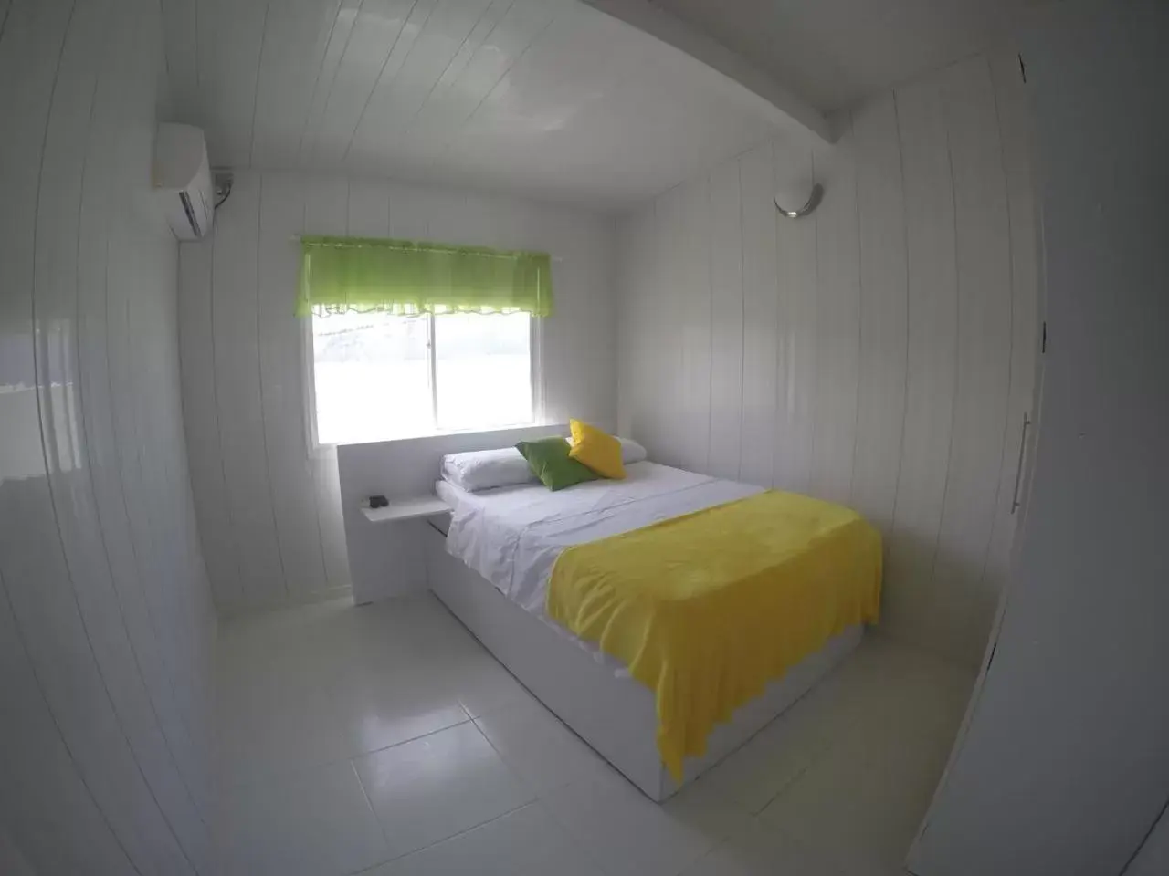 Bed in Tropical Coral Bed in Tropical Coral