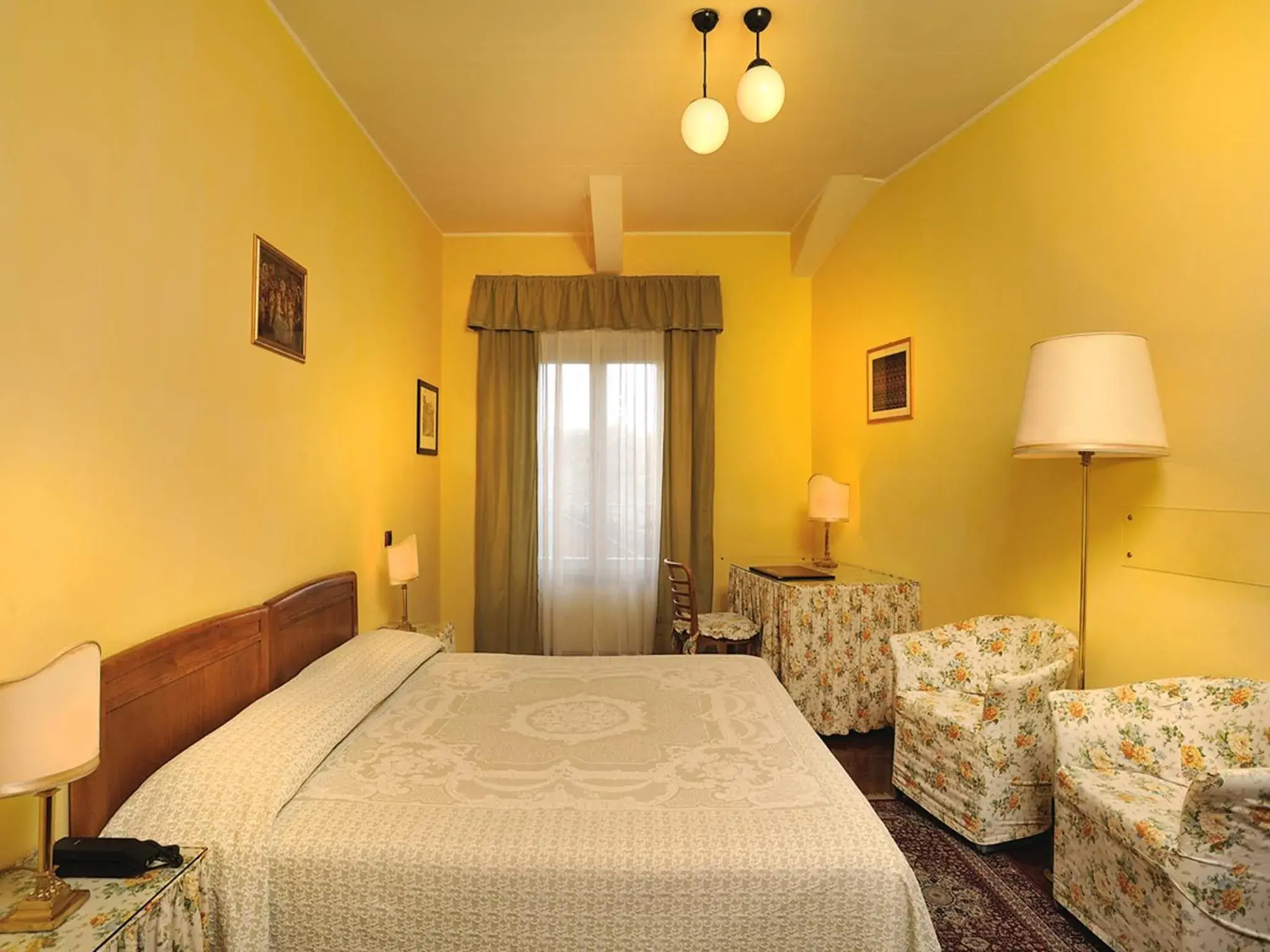 Photo of the whole room, Bed in Albergo San Domenico