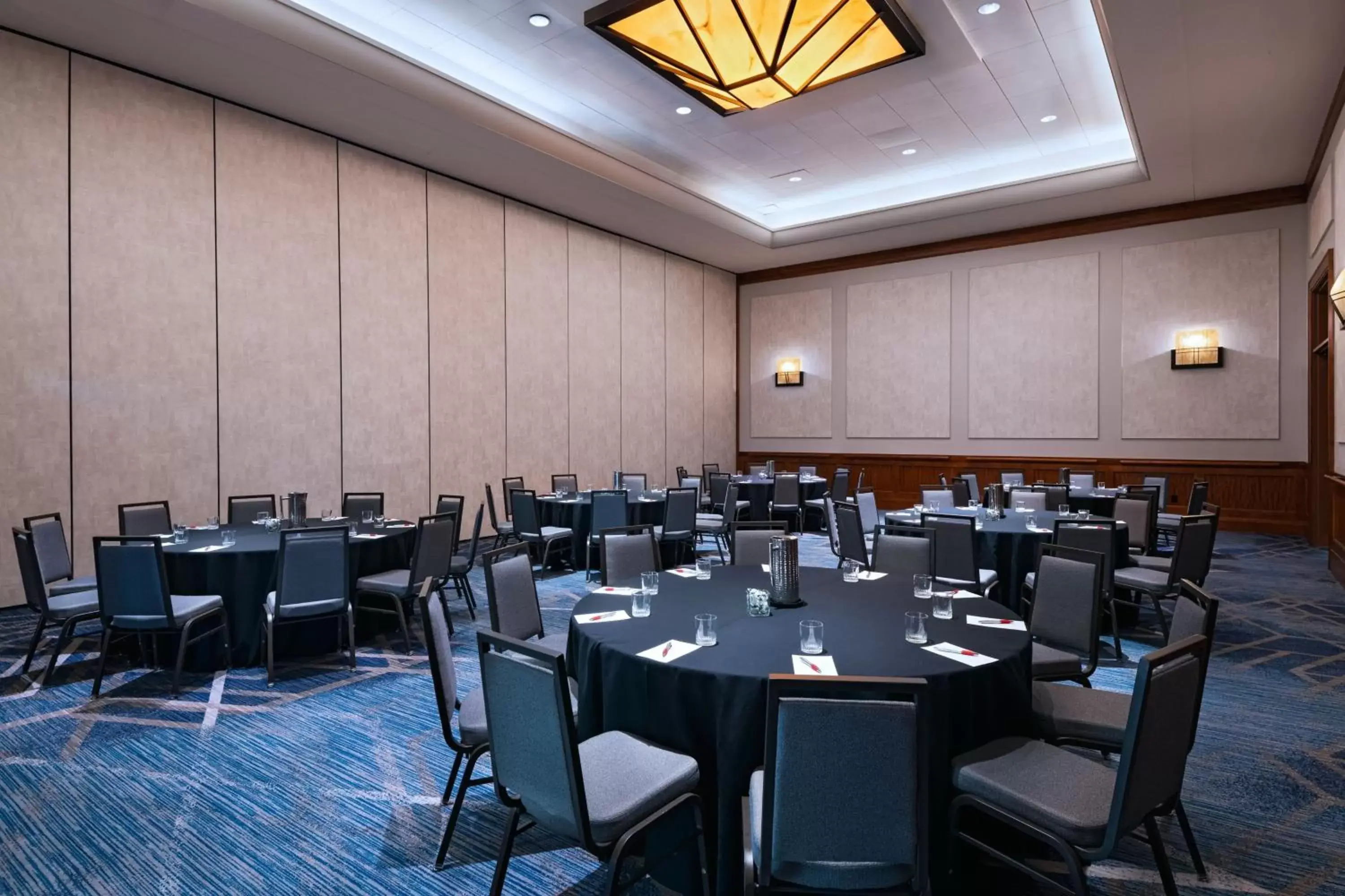 Meeting/conference room in The Woodlands Waterway Marriott Hotel and Convention Center