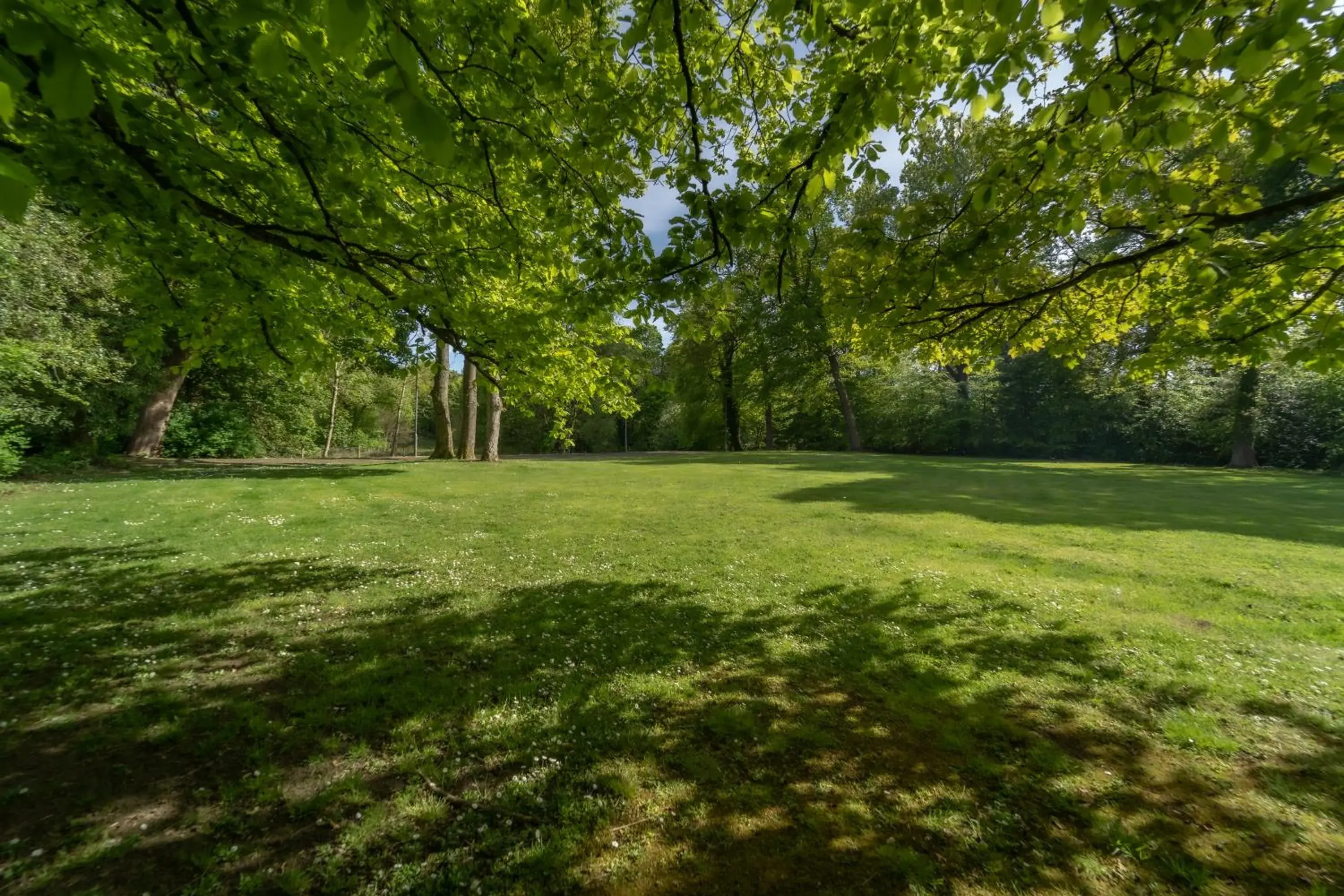 Property building, Garden in Bankton House Hotel