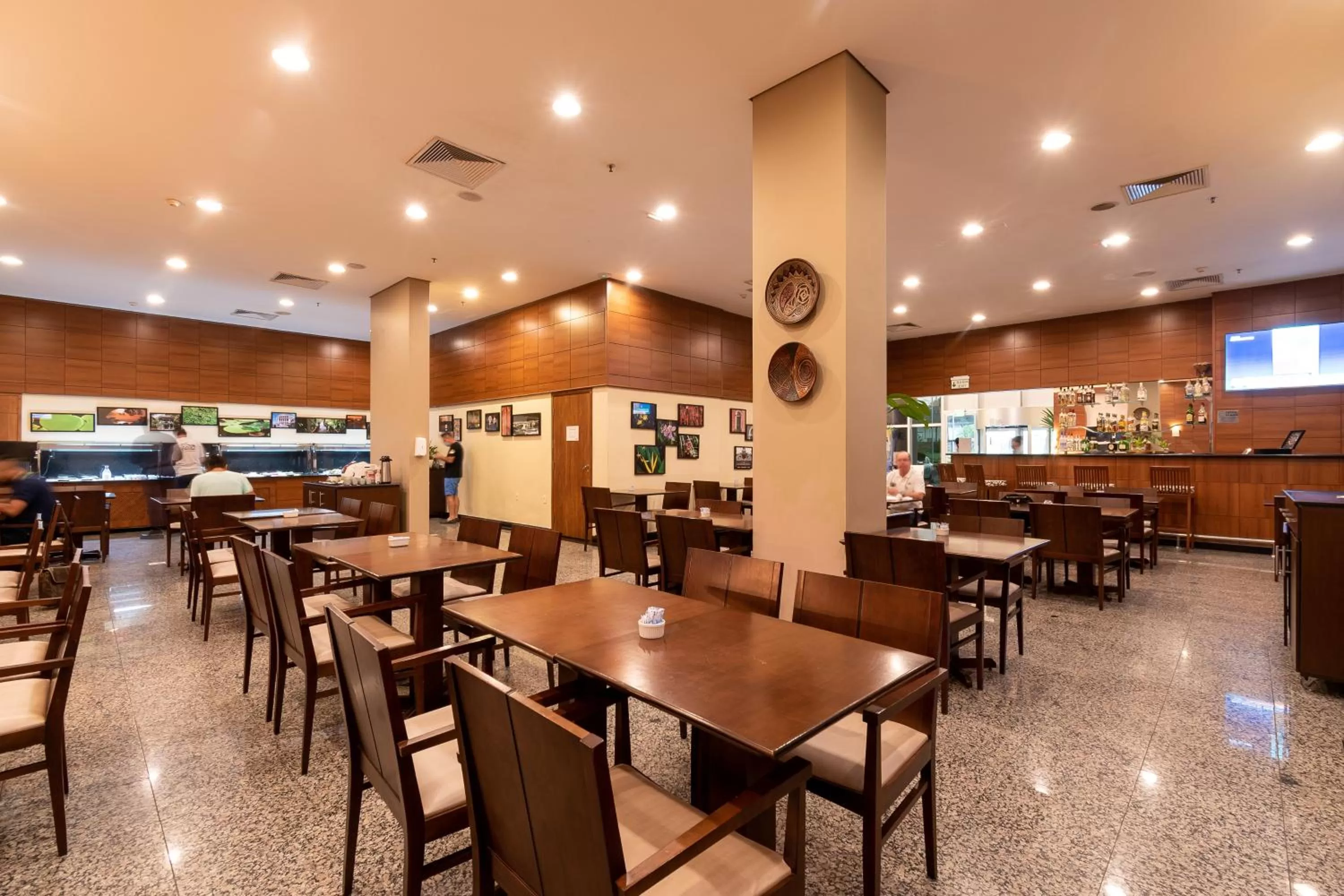 Restaurant/places to eat in Holiday Inn Manaus by IHG