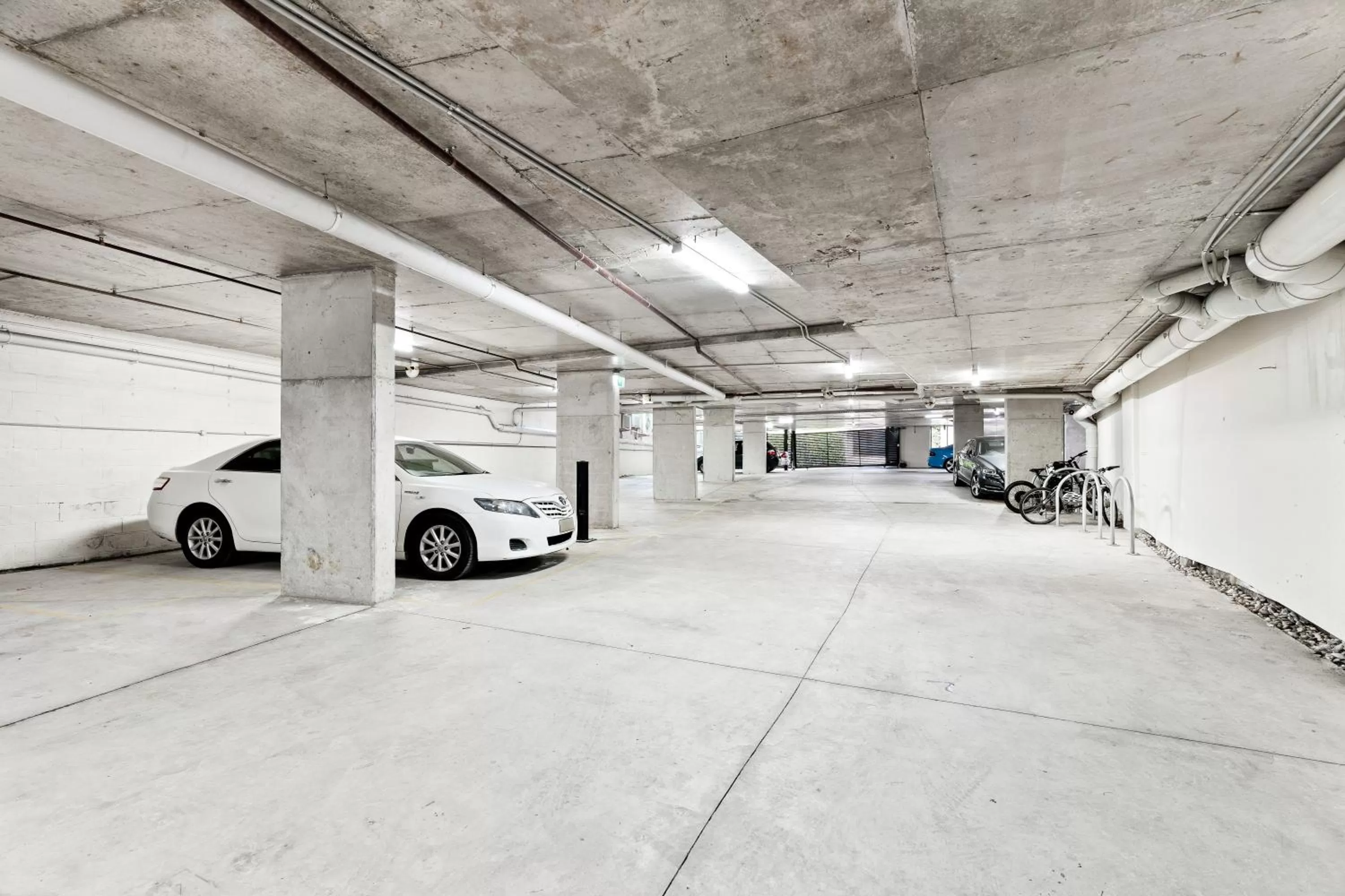 Property building in Seranin | Gordon