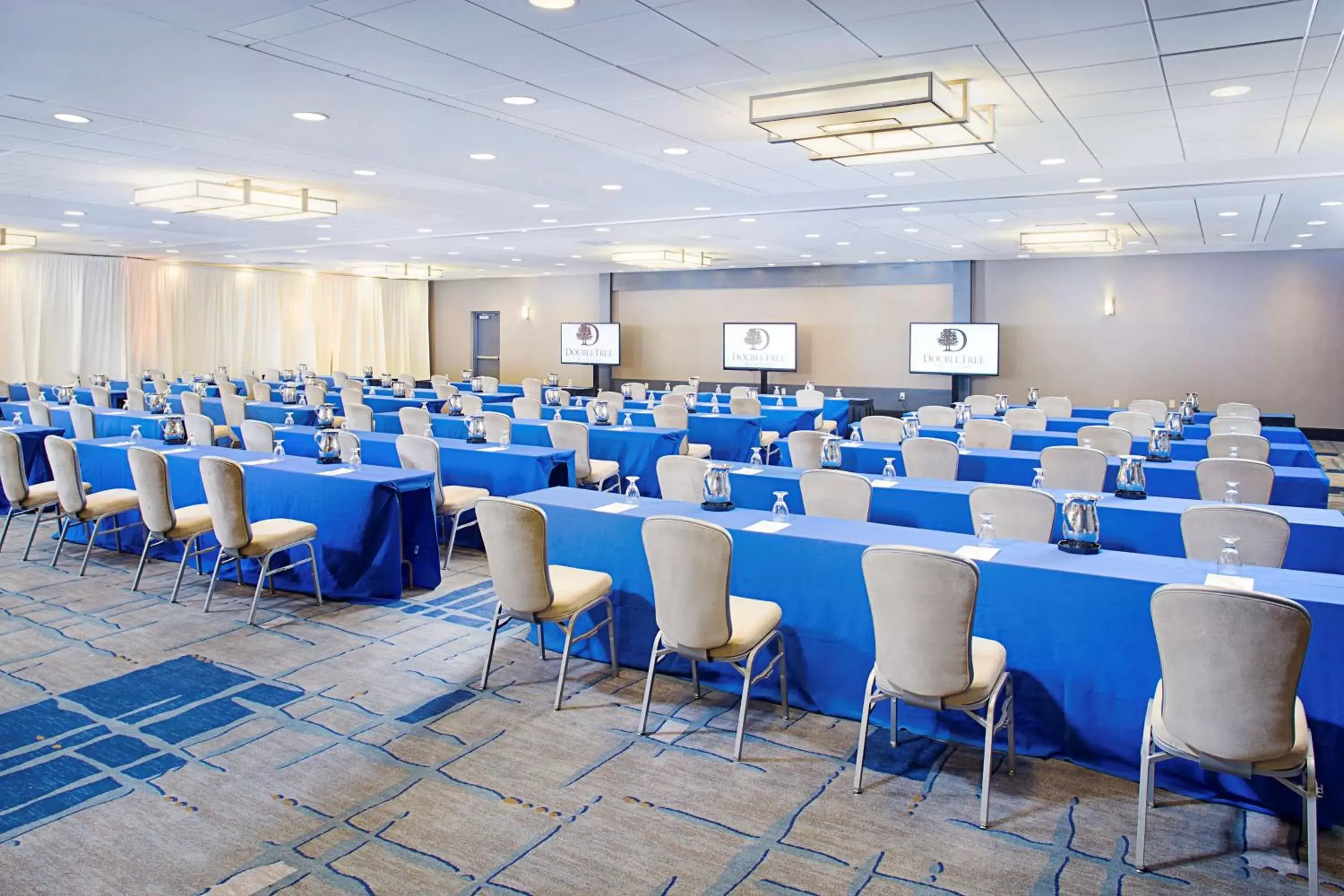 Meeting/conference room in DoubleTree by Hilton Baltimore - BWI Airport