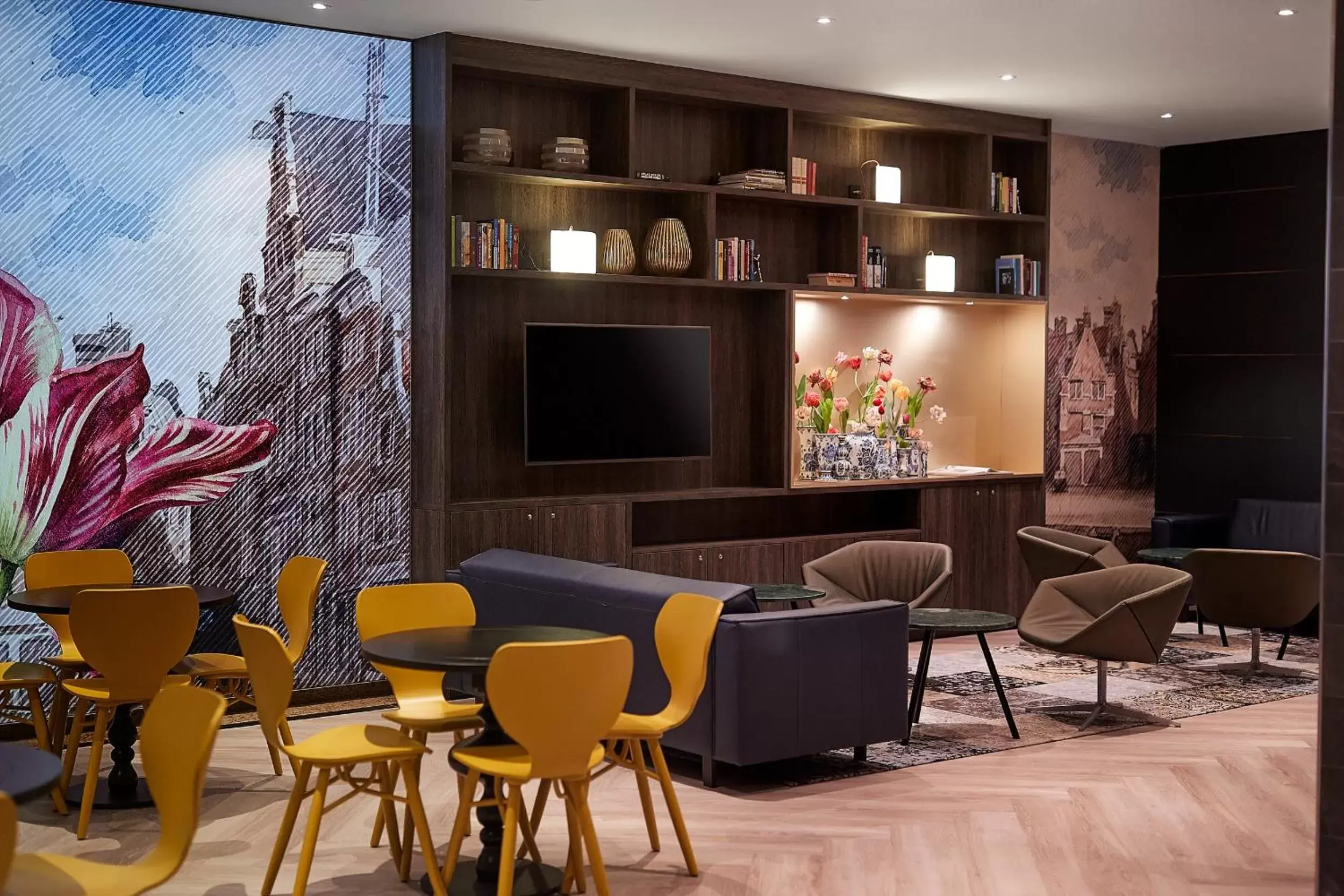 Living room, Lounge/Bar in Inntel Hotels Amsterdam Centre