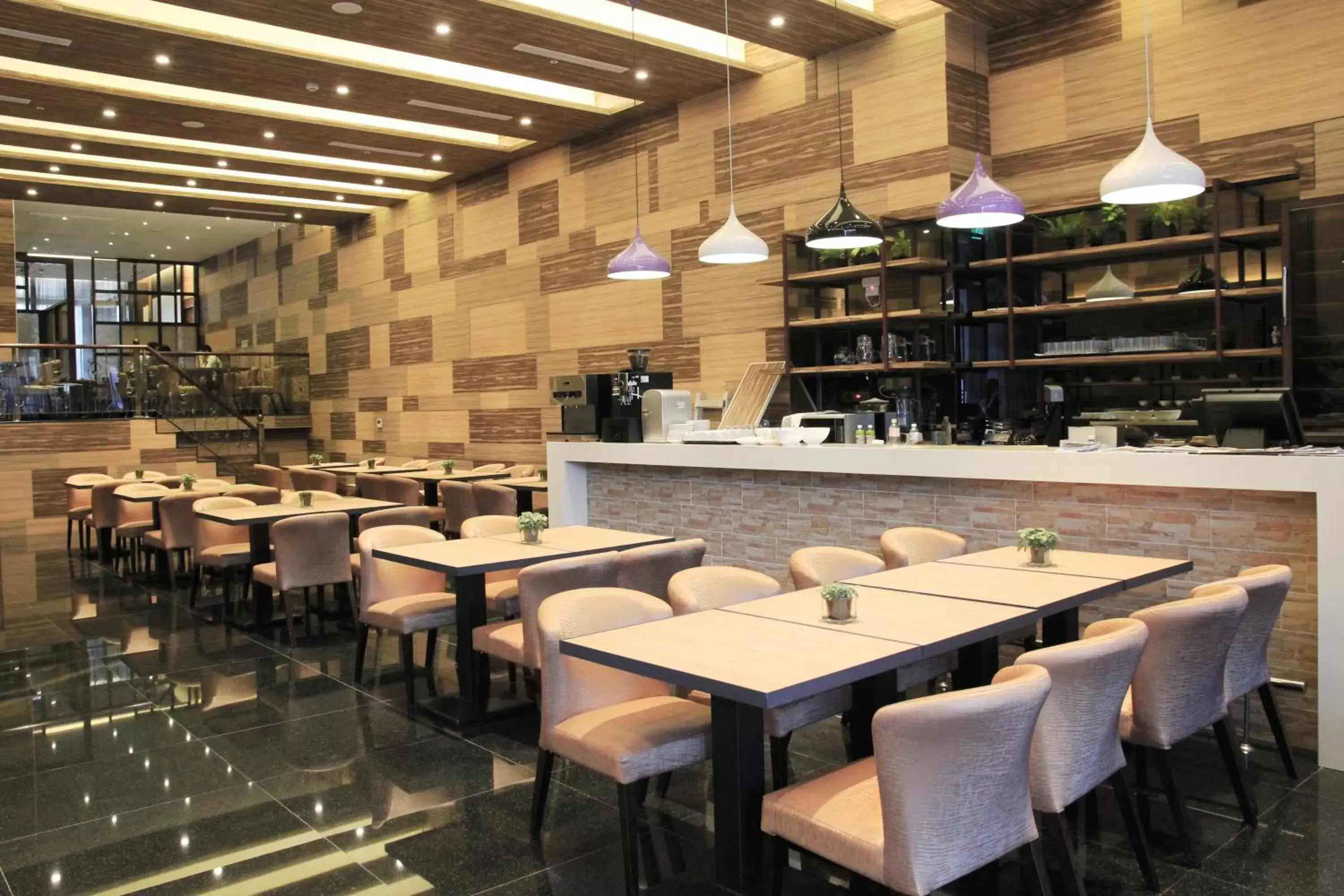 Restaurant/Places to Eat in Capital Hotel SongShan