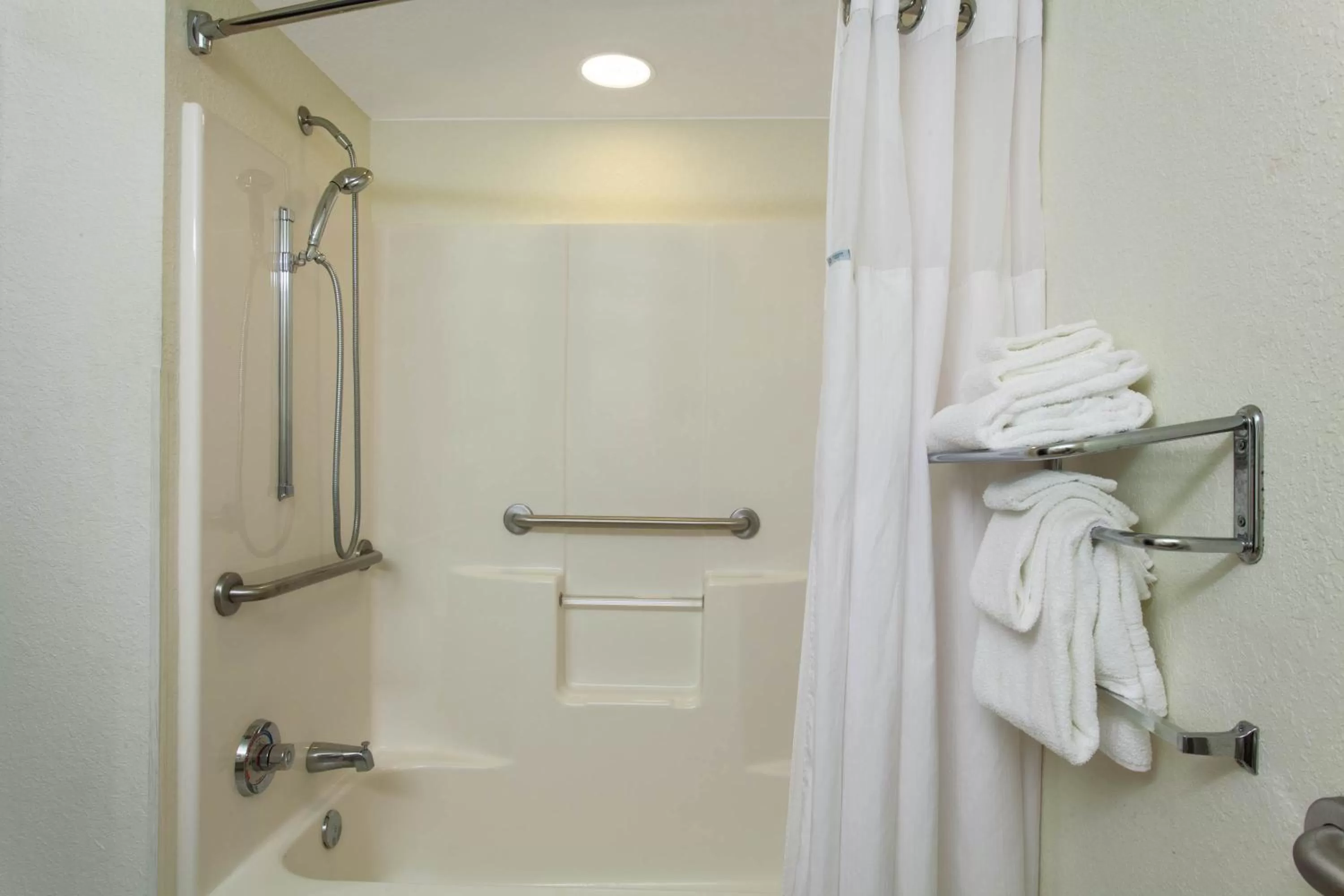 Shower in Microtel Inn and Suites by Wyndham - Lady Lake/ The Villages