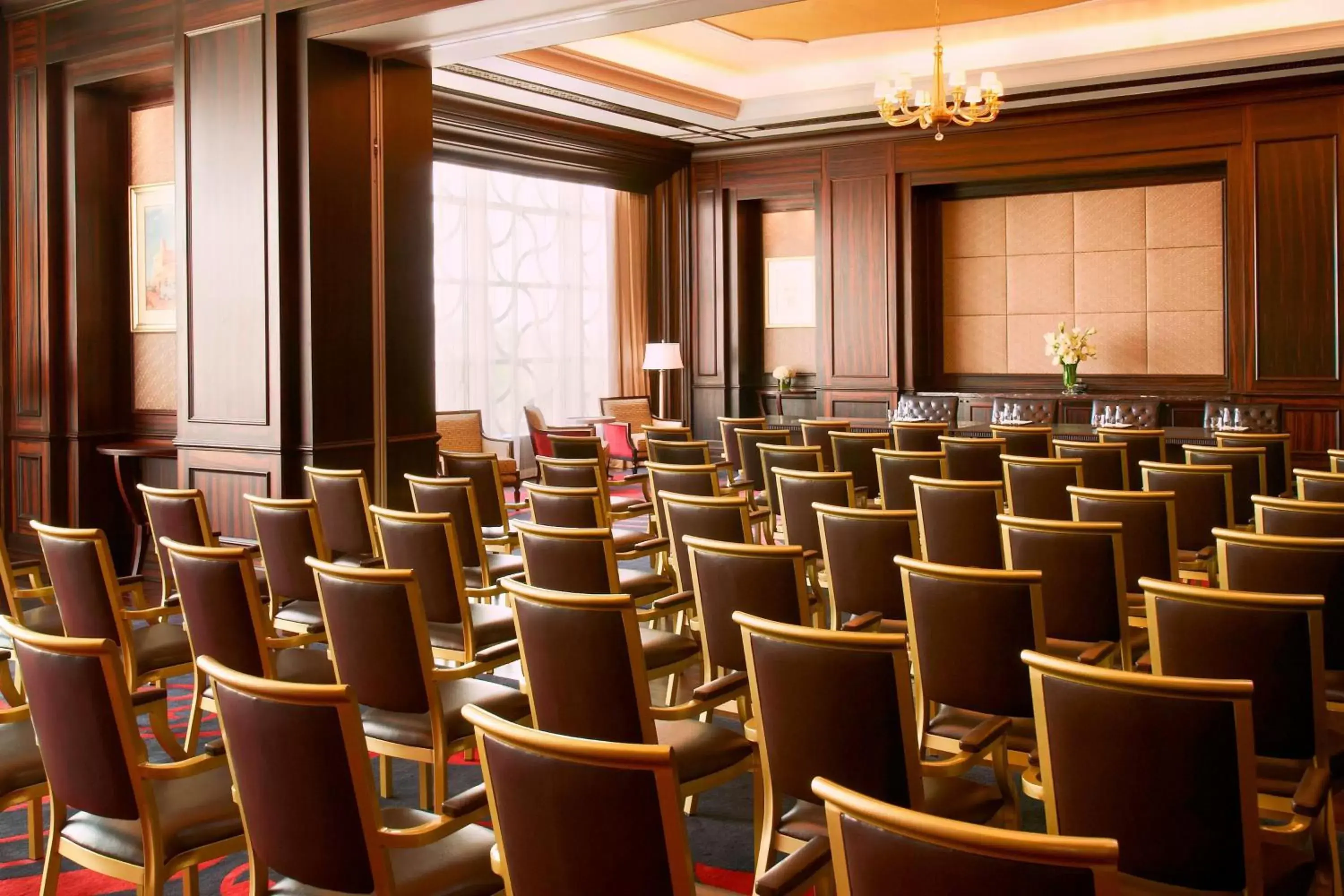 Meeting/conference room in The St. Regis Abu Dhabi