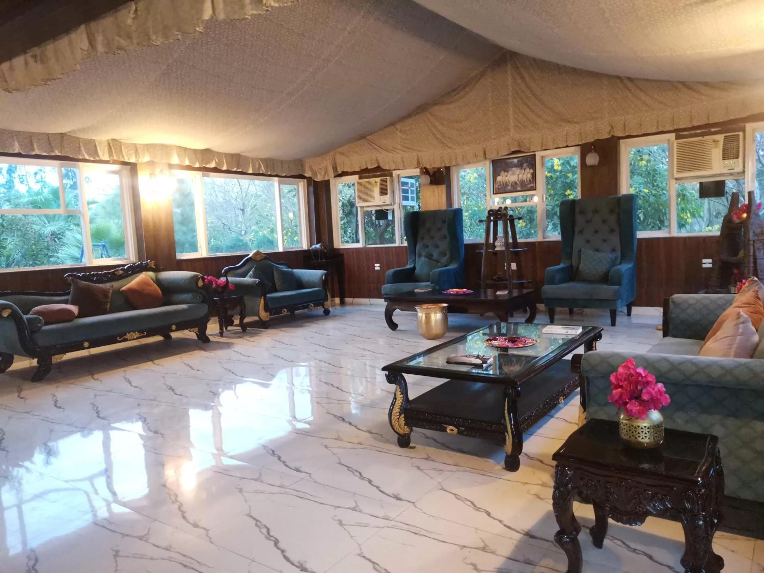 Lobby or reception in Astroport Sariska Treetop by Eight Continents