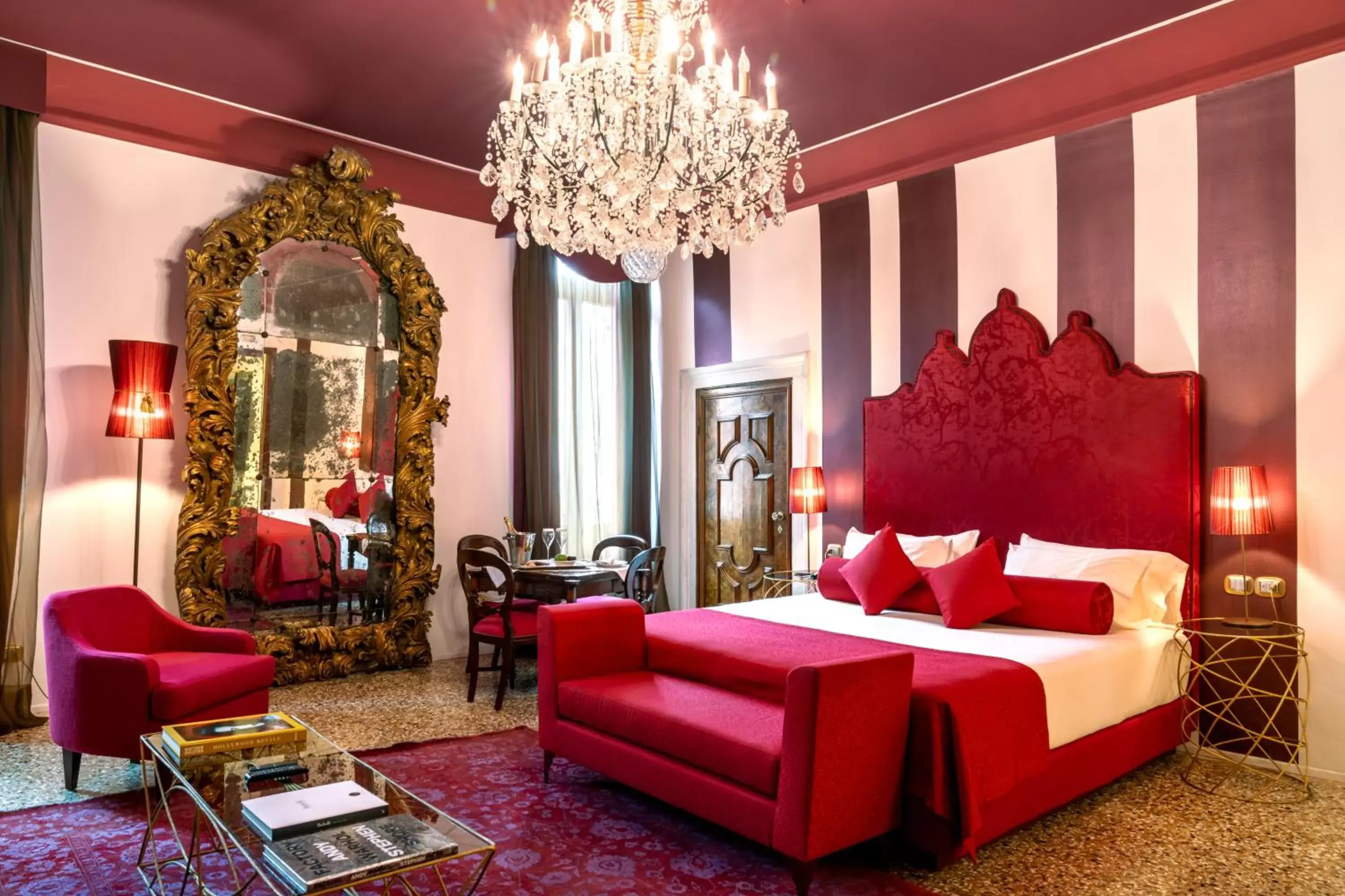 Bed in Excess Venice Boutique Hotel & Private Spa - Adults Only