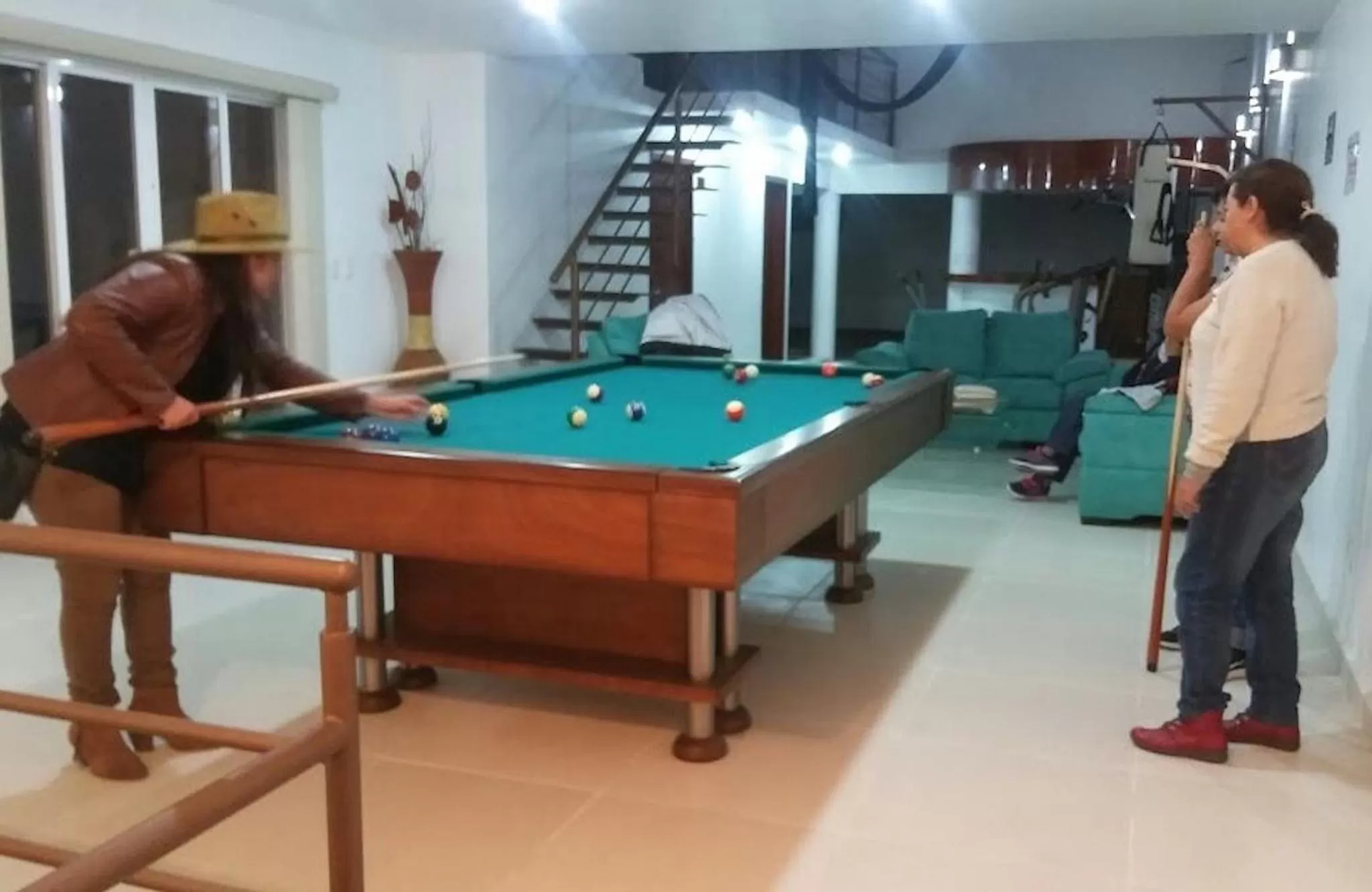 Billiard in La Aurora Hotel Like Home