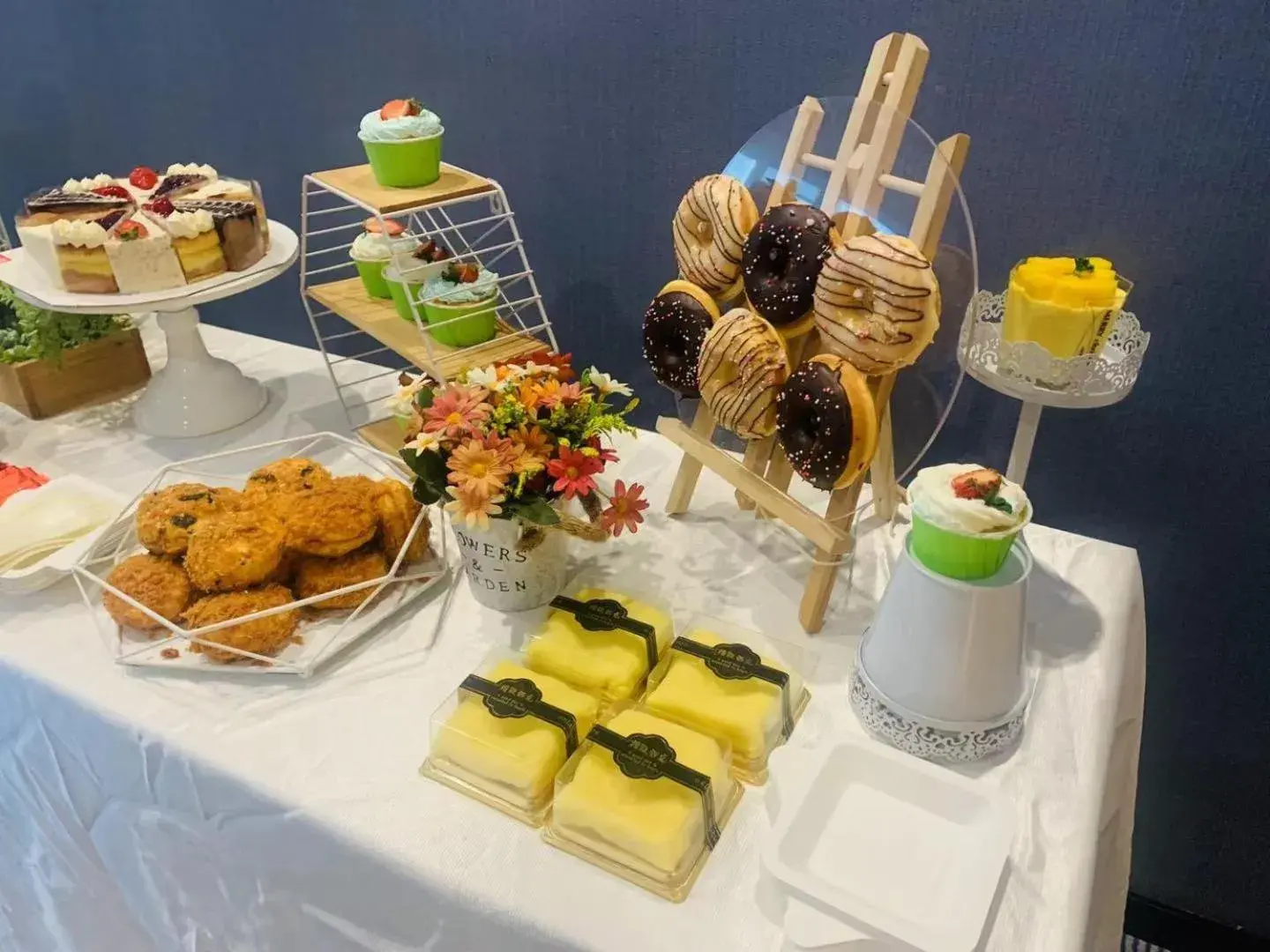 Breakfast in Holiday Inn Express - Wuhan Optical Valley by IHG Breakfast in Holiday Inn Express - Wuhan Optical Valley by IHG