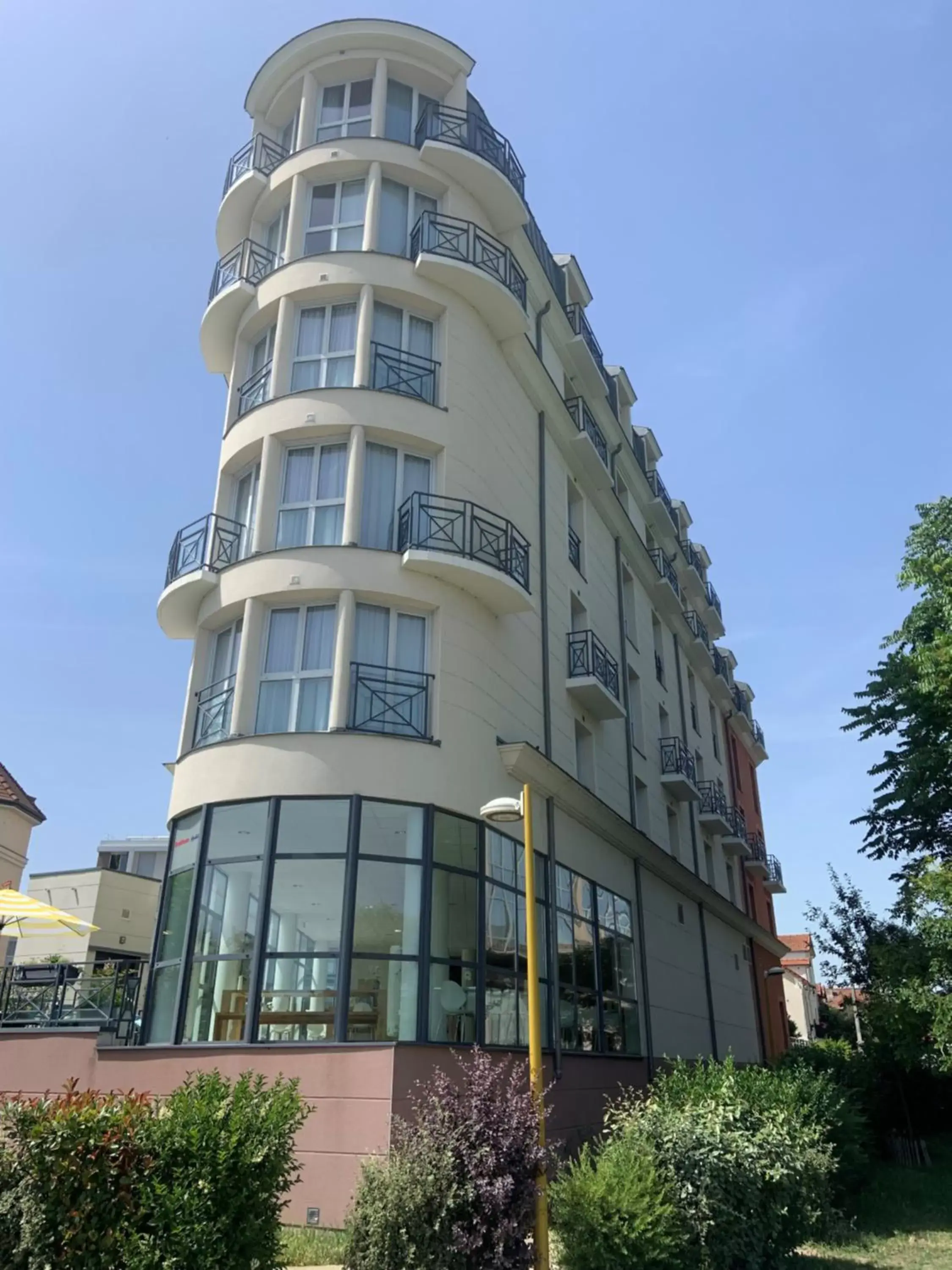 Property building in Residhome Neuilly Bords De Marne Property building in Residhome Neuilly Bords De Marne