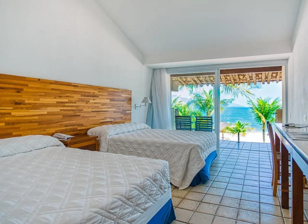 Bedroom, Bed in Hotel Portobello Resort & Safari